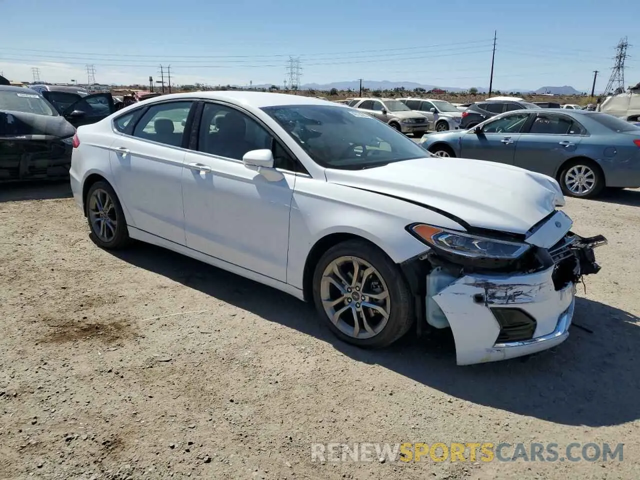4 Фотография поврежденного автомобиля 3FA6P0CD2LR177776 FORD FUSION 2020