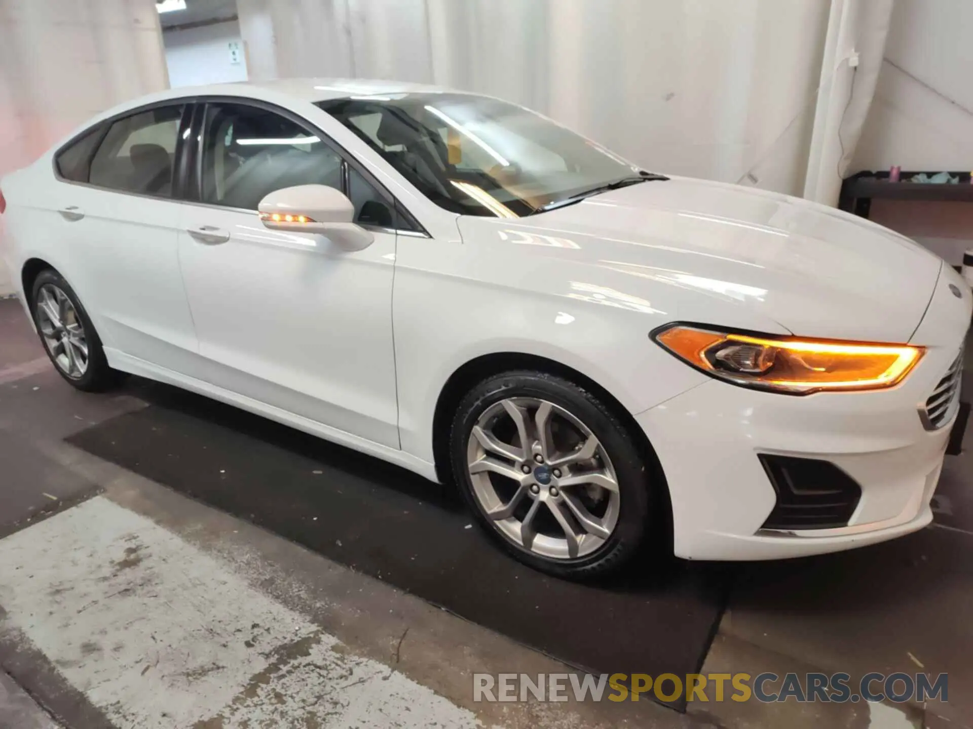 30 Photograph of a damaged car 3FA6P0CD2LR241444 FORD FUSION 2020
