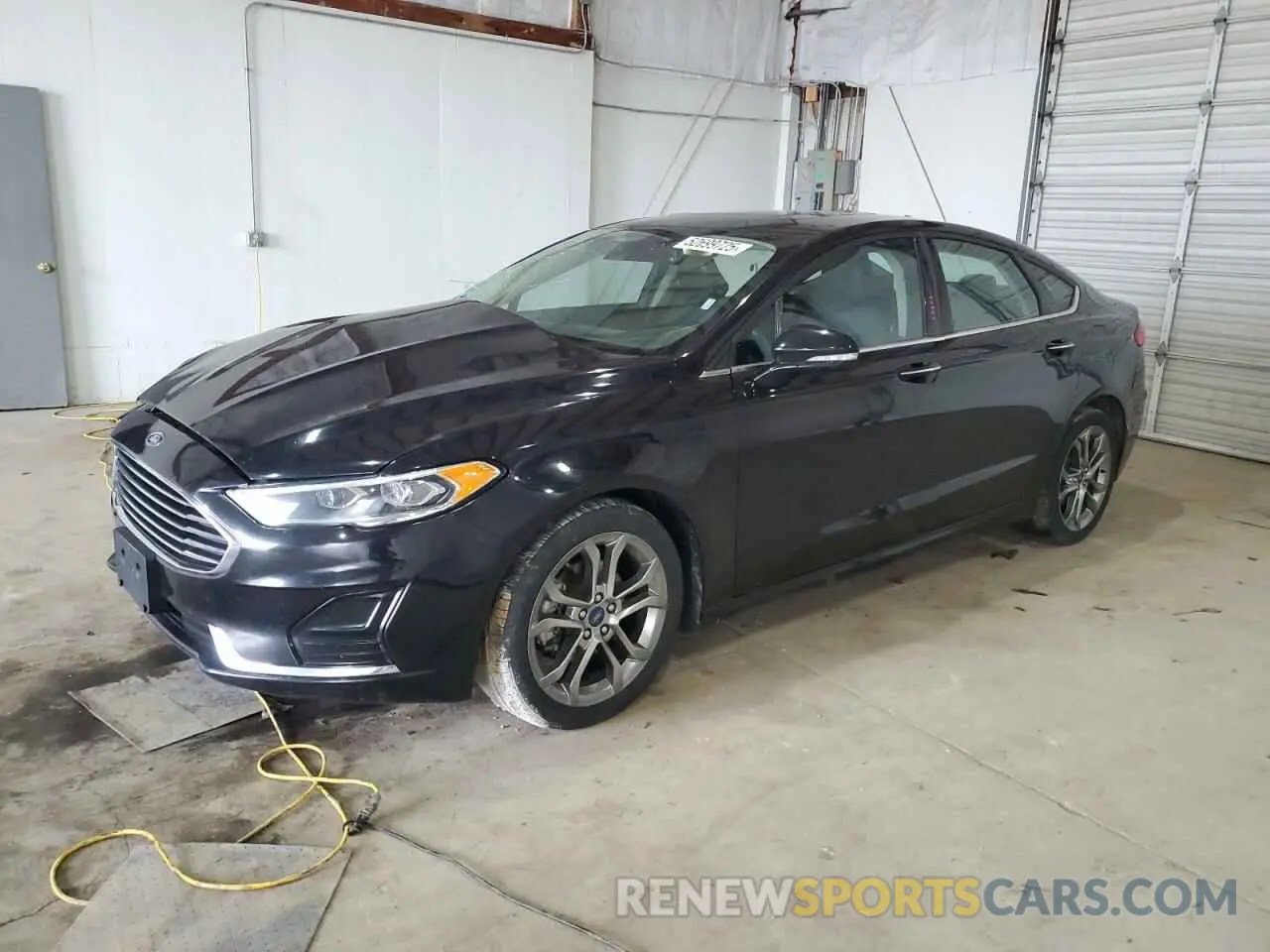 1 Фотография поврежденного автомобиля 3FA6P0CD3LR117683 FORD FUSION 2020