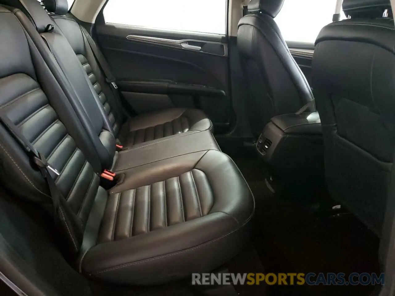 11 Фотография поврежденного автомобиля 3FA6P0CD3LR117683 FORD FUSION 2020