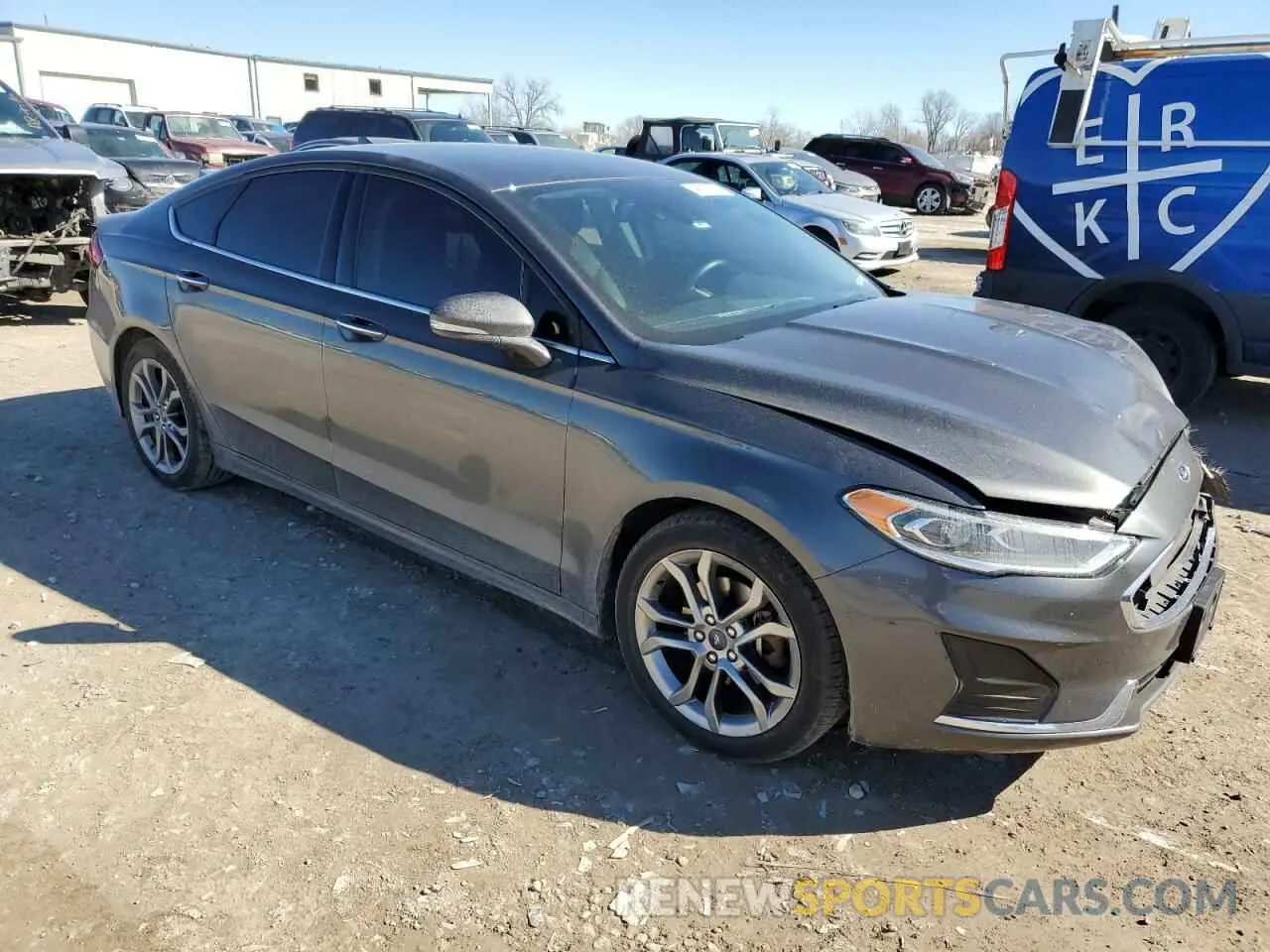 4 Фотография поврежденного автомобиля 3FA6P0CD4LR119331 FORD FUSION 2020