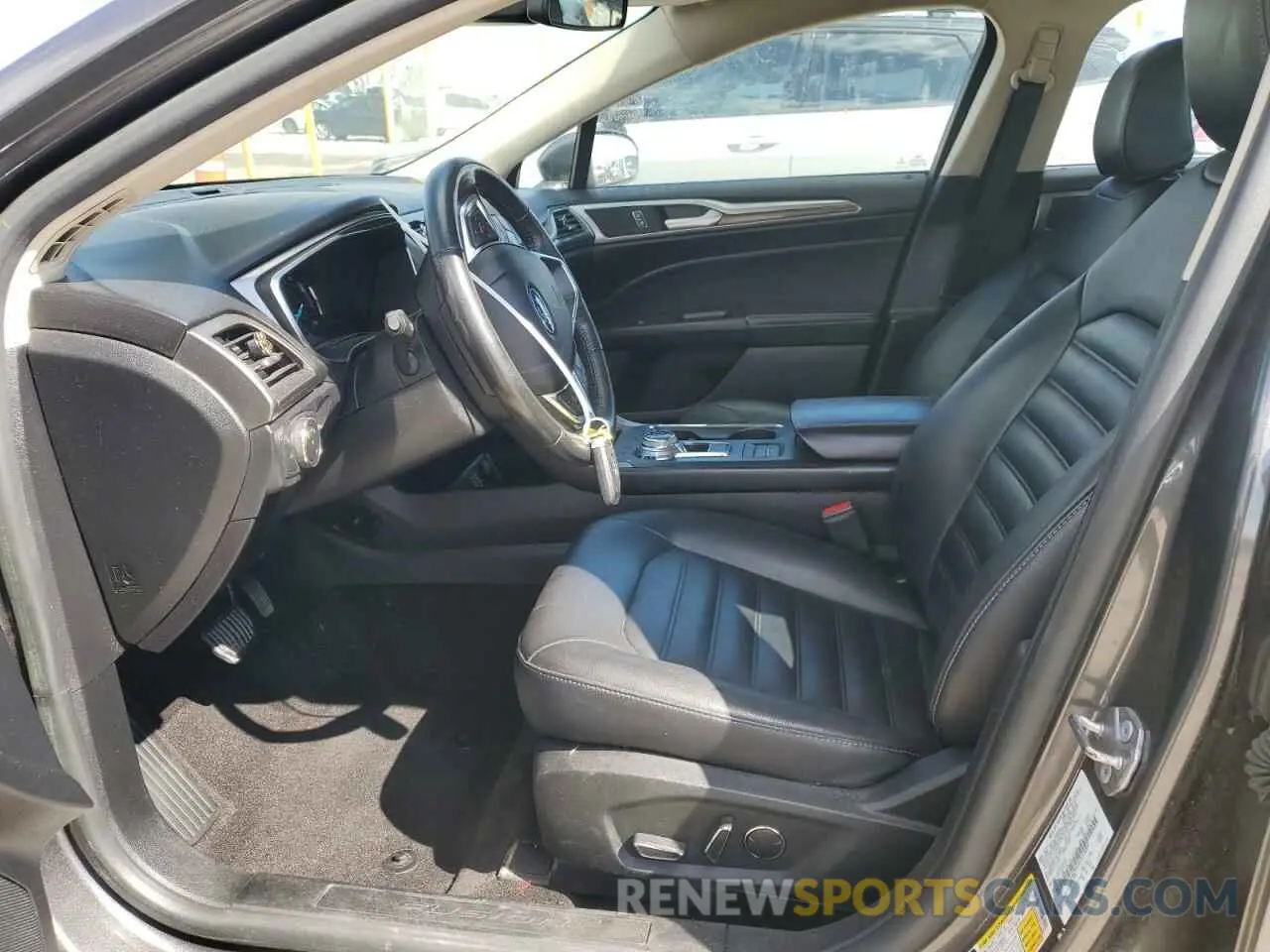 7 Photograph of a damaged car 3FA6P0CD4LR153284 FORD FUSION 2020