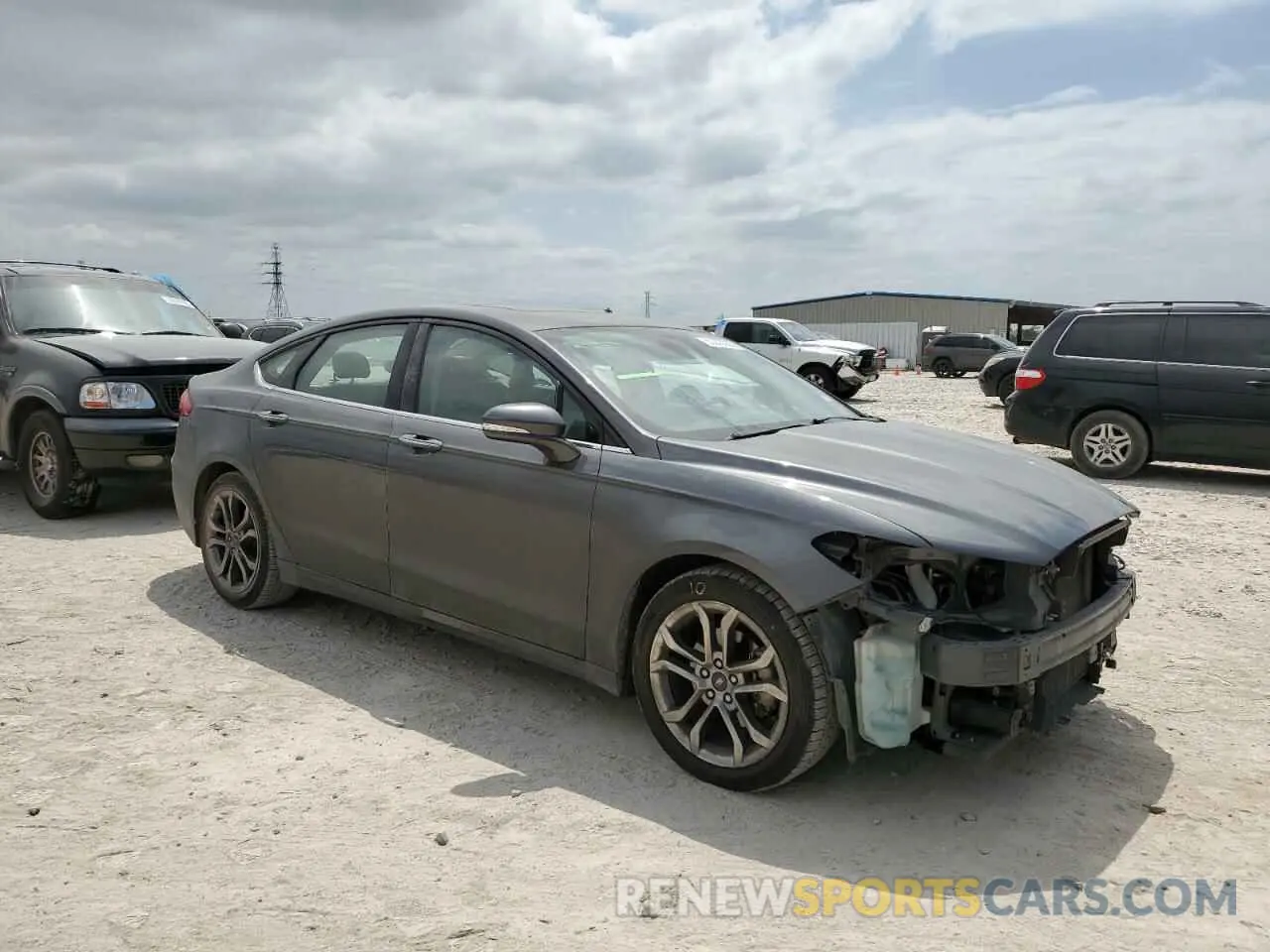 4 Photograph of a damaged car 3FA6P0CD4LR160333 FORD FUSION 2020