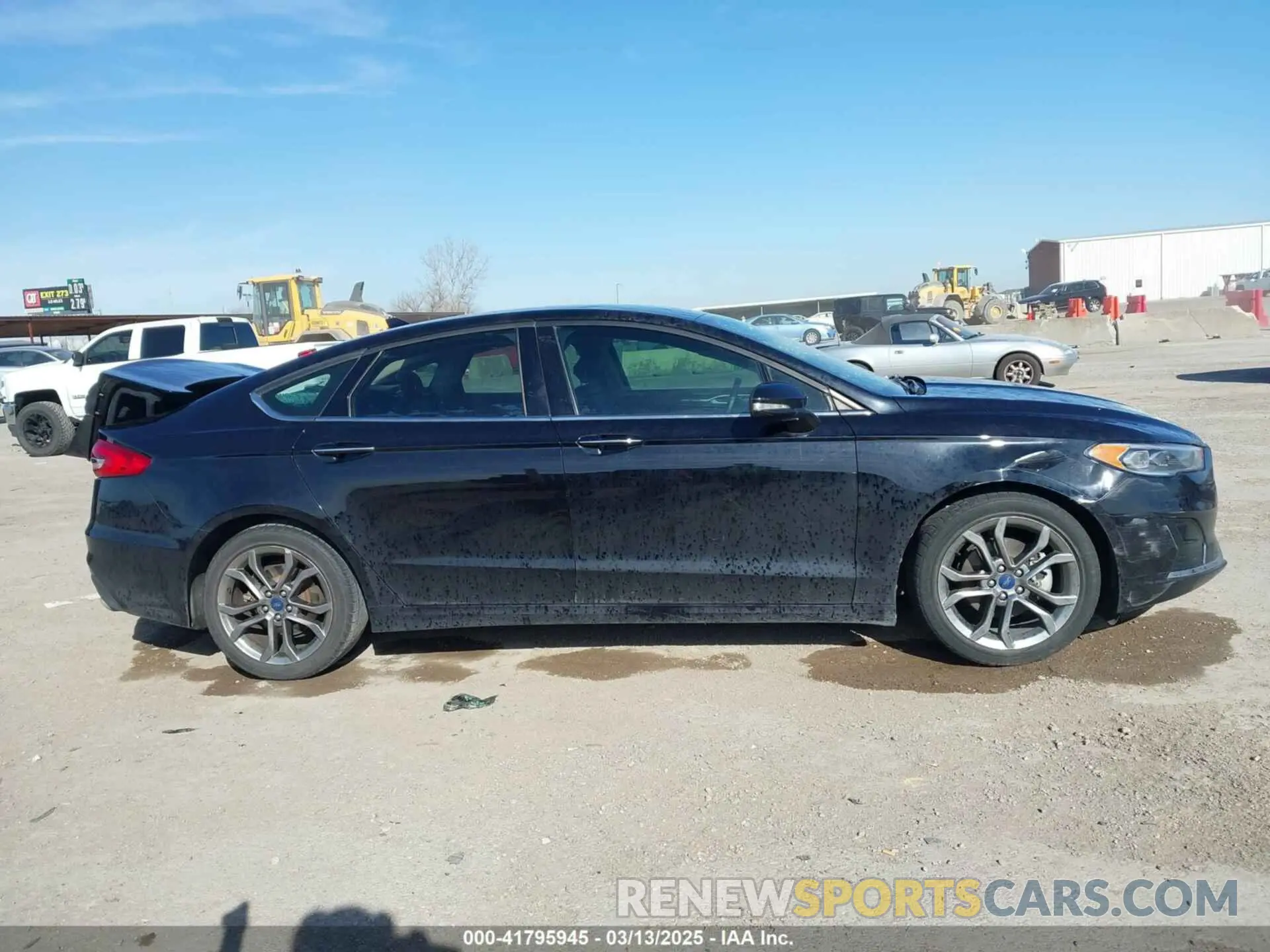 13 Photograph of a damaged car 3FA6P0CD4LR169372 FORD FUSION 2020
