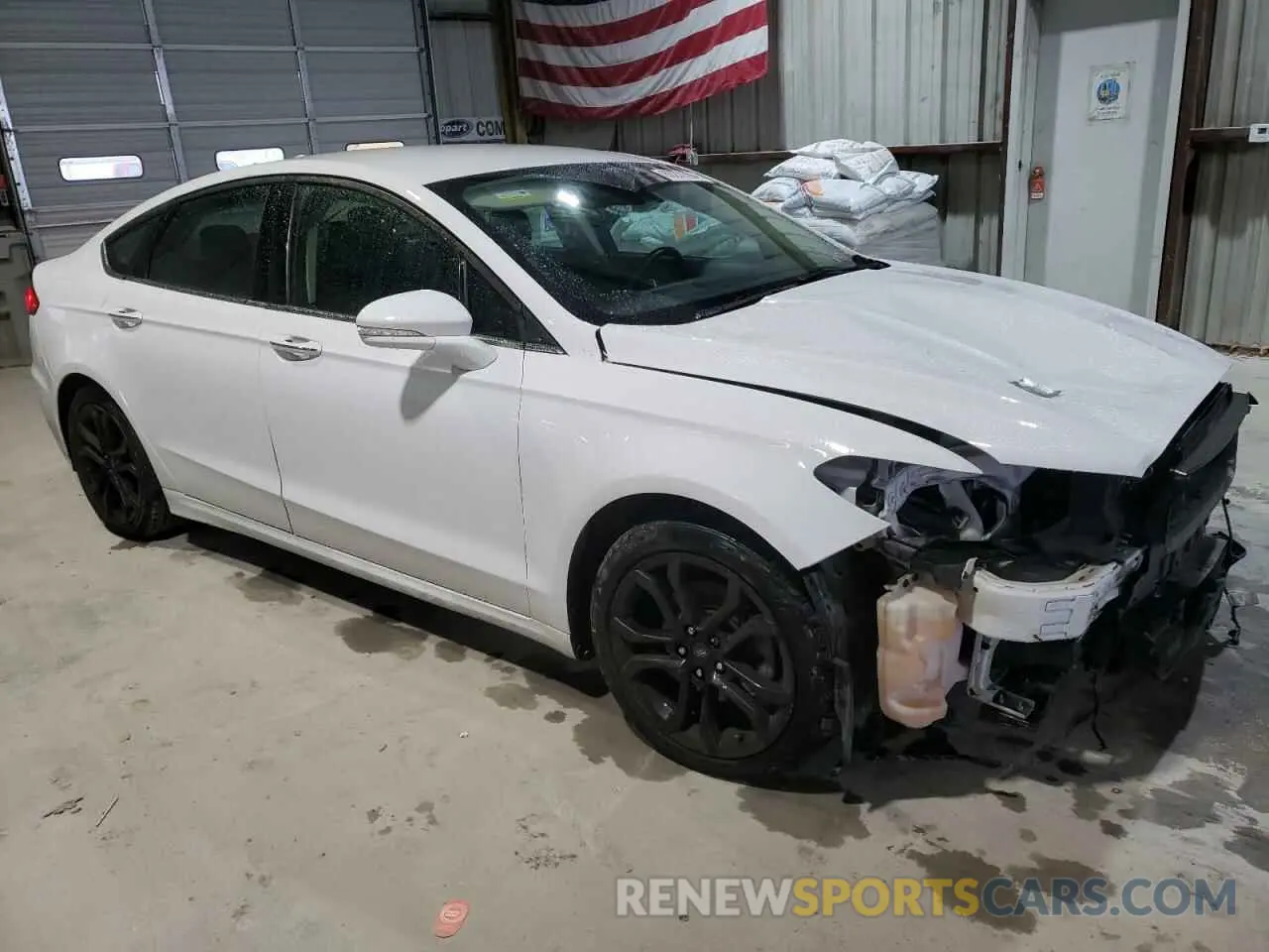 4 Фотография поврежденного автомобиля 3FA6P0CD4LR177598 FORD FUSION 2020