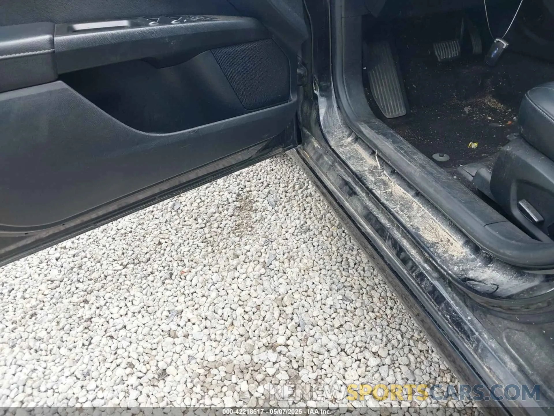 14 Photograph of a damaged car 3FA6P0CD5LR131097 FORD FUSION 2020