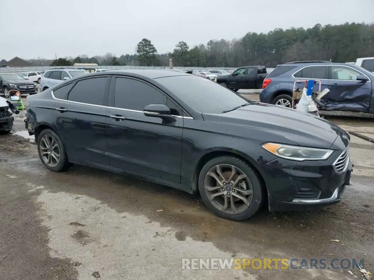 4 Photograph of a damaged car 3FA6P0CD5LR133044 FORD FUSION 2020