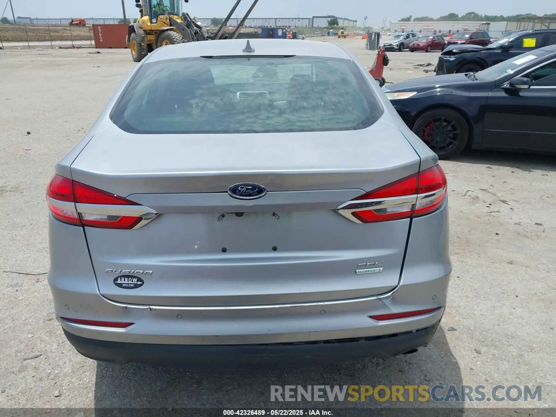 16 Photograph of a damaged car 3FA6P0CD6LR177649 FORD FUSION 2020