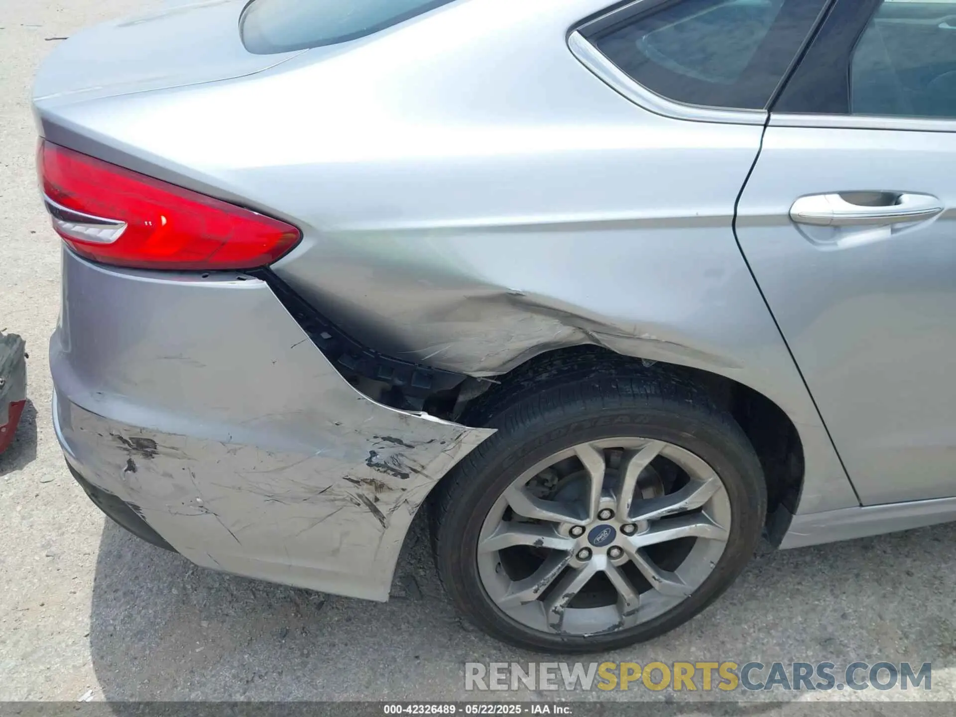 6 Photograph of a damaged car 3FA6P0CD6LR177649 FORD FUSION 2020