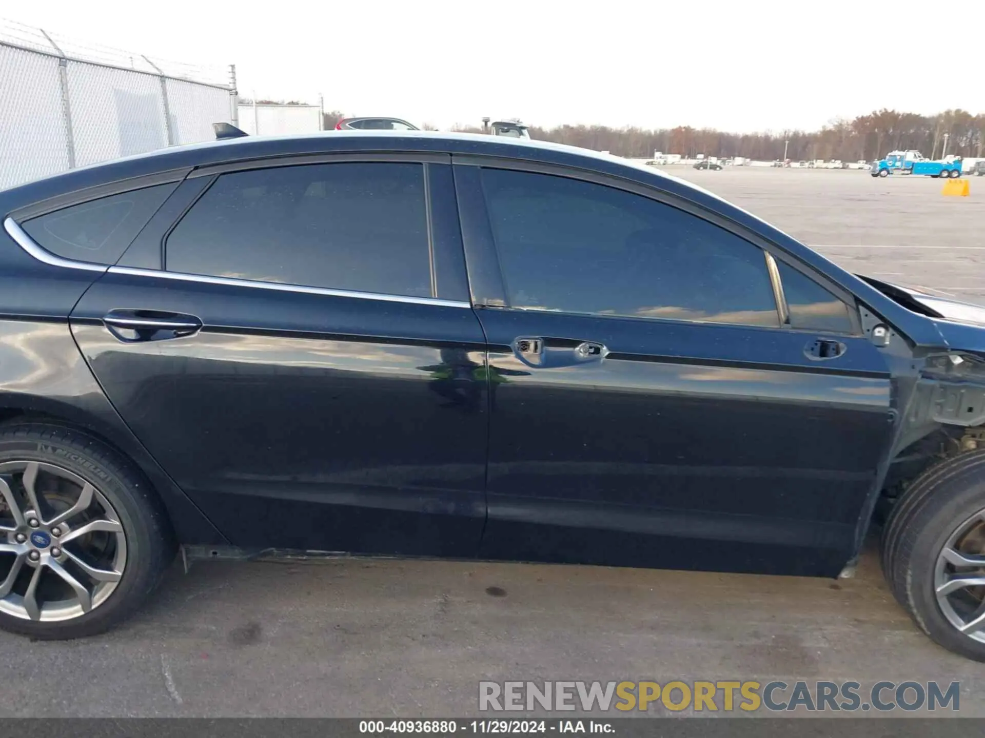 14 Photograph of a damaged car 3FA6P0CD7LR130887 FORD FUSION 2020