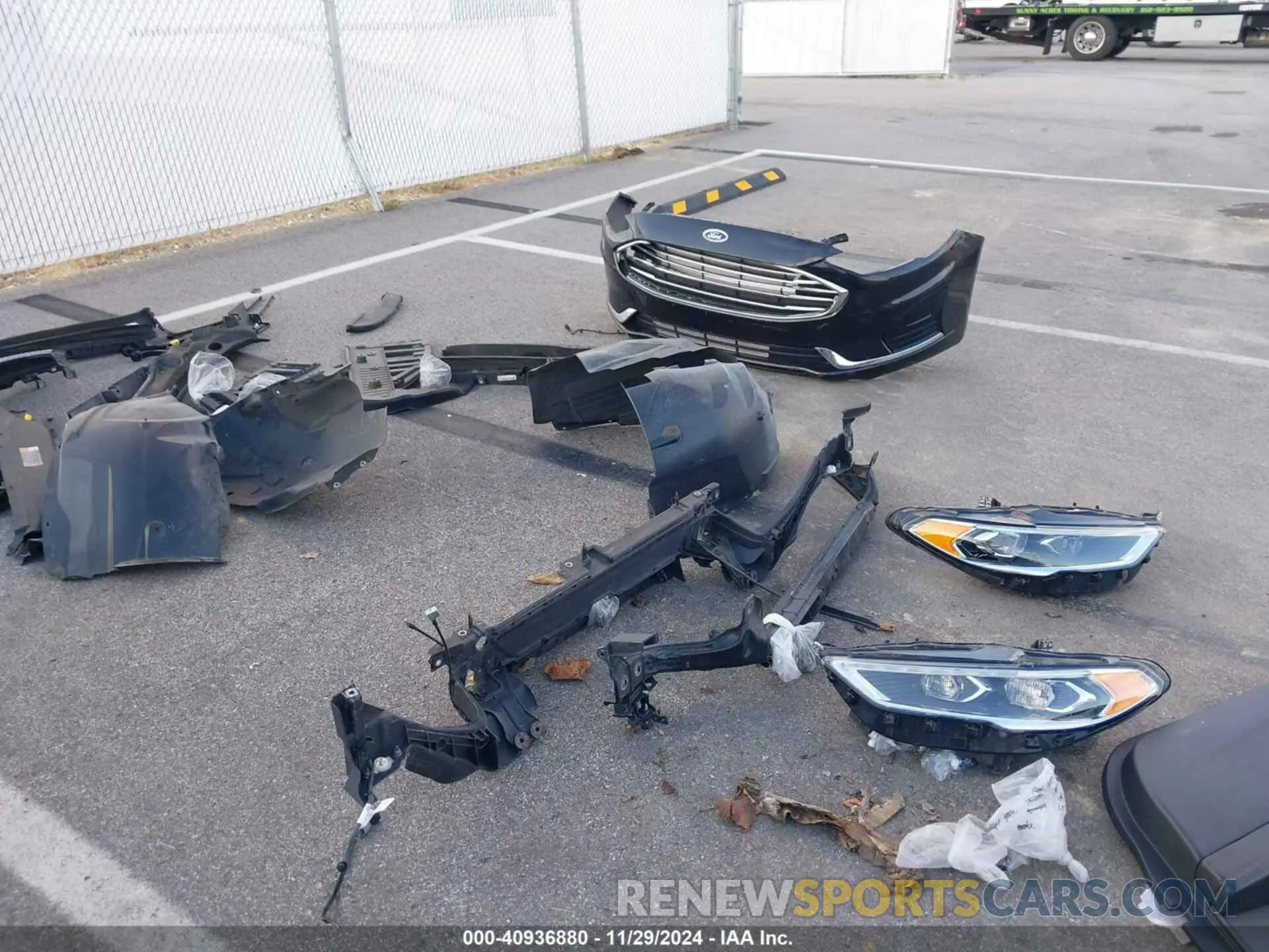 18 Photograph of a damaged car 3FA6P0CD7LR130887 FORD FUSION 2020
