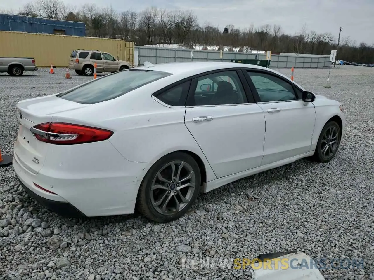 3 Фотография поврежденного автомобиля 3FA6P0CD8LR175501 FORD FUSION 2020