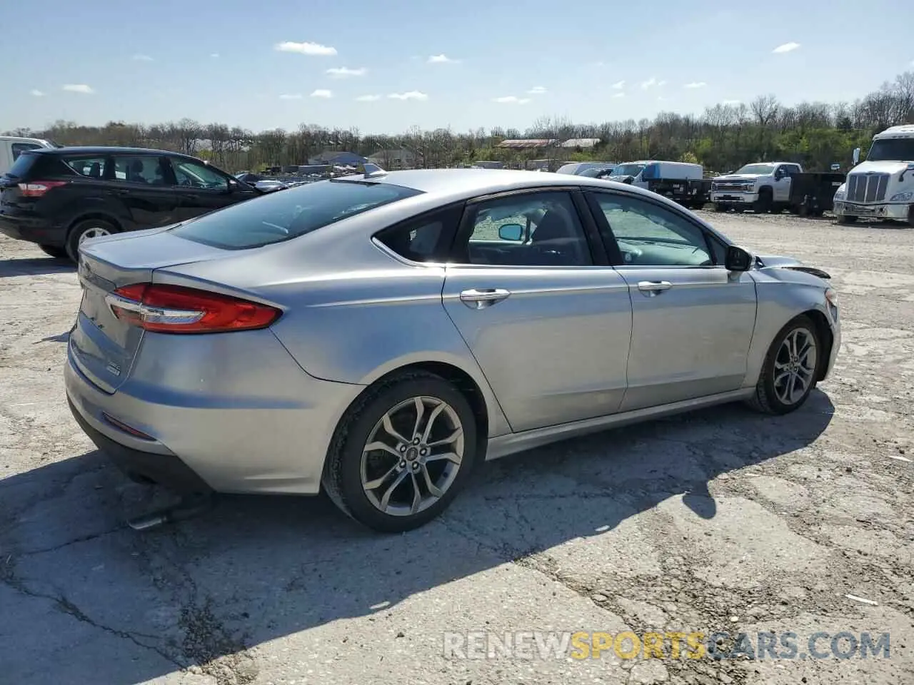 3 Фотография поврежденного автомобиля 3FA6P0CD8LR177264 FORD FUSION 2020
