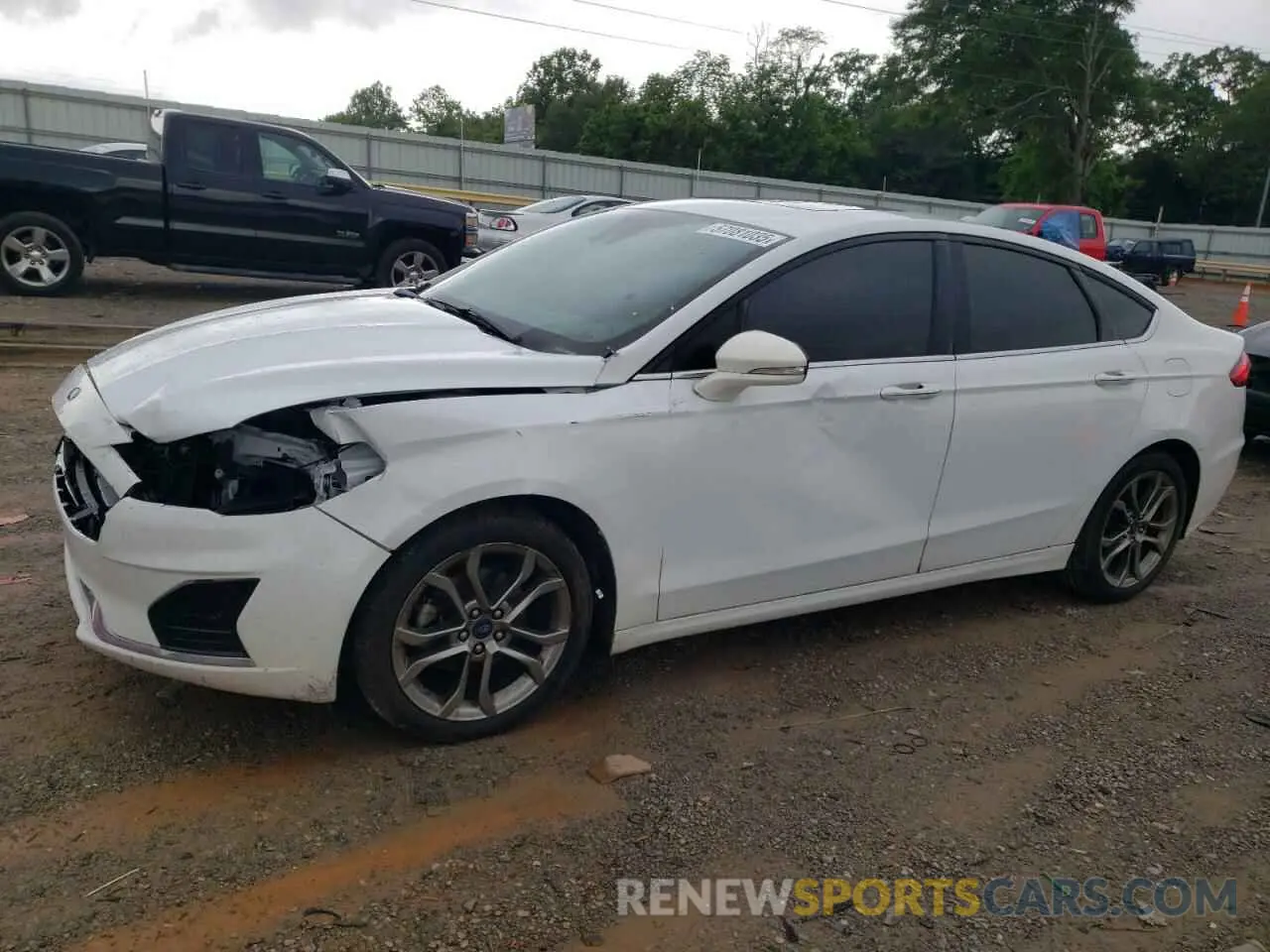 1 Photograph of a damaged car 3FA6P0CD9LR130180 FORD FUSION 2020