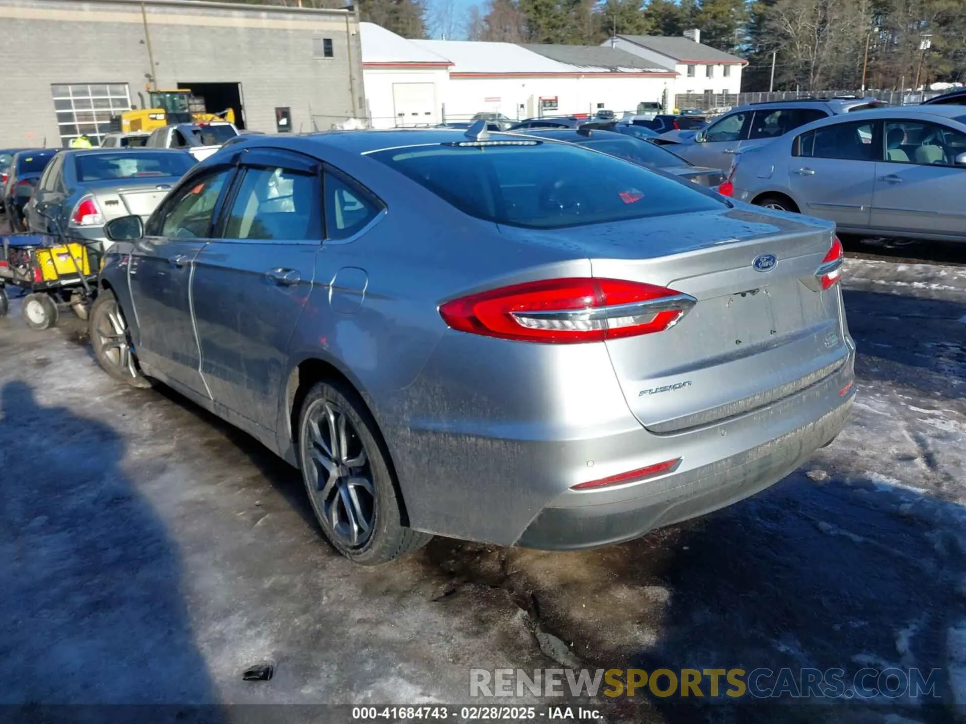 13 Photograph of a damaged car 3FA6P0CD9LR130972 FORD FUSION 2020