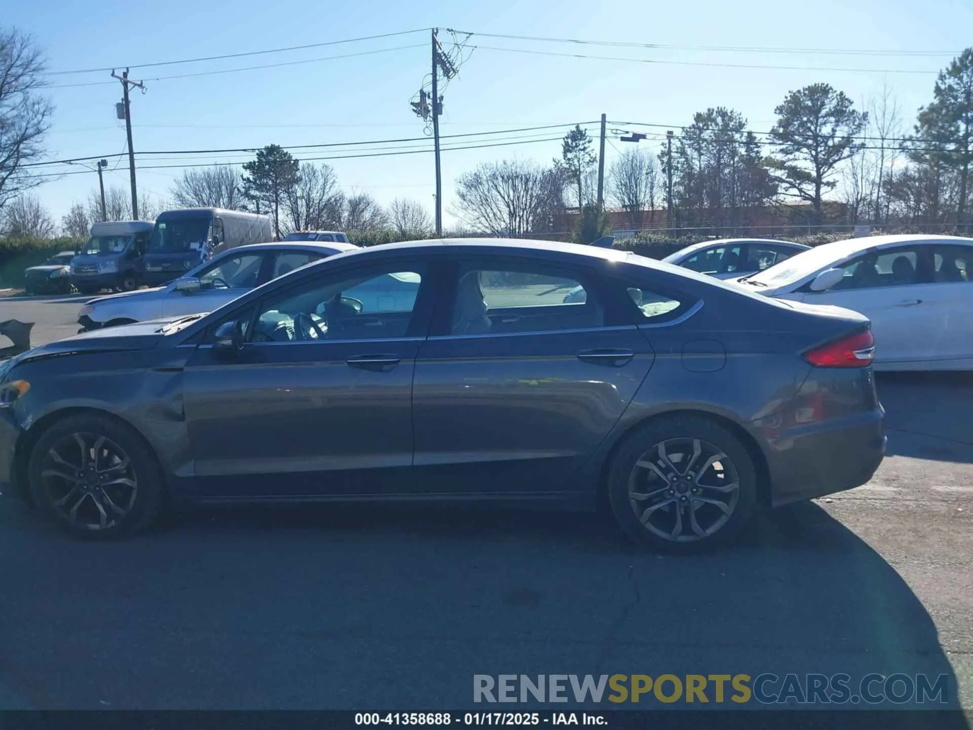 14 Photograph of a damaged car 3FA6P0CD9LR136870 FORD FUSION 2020