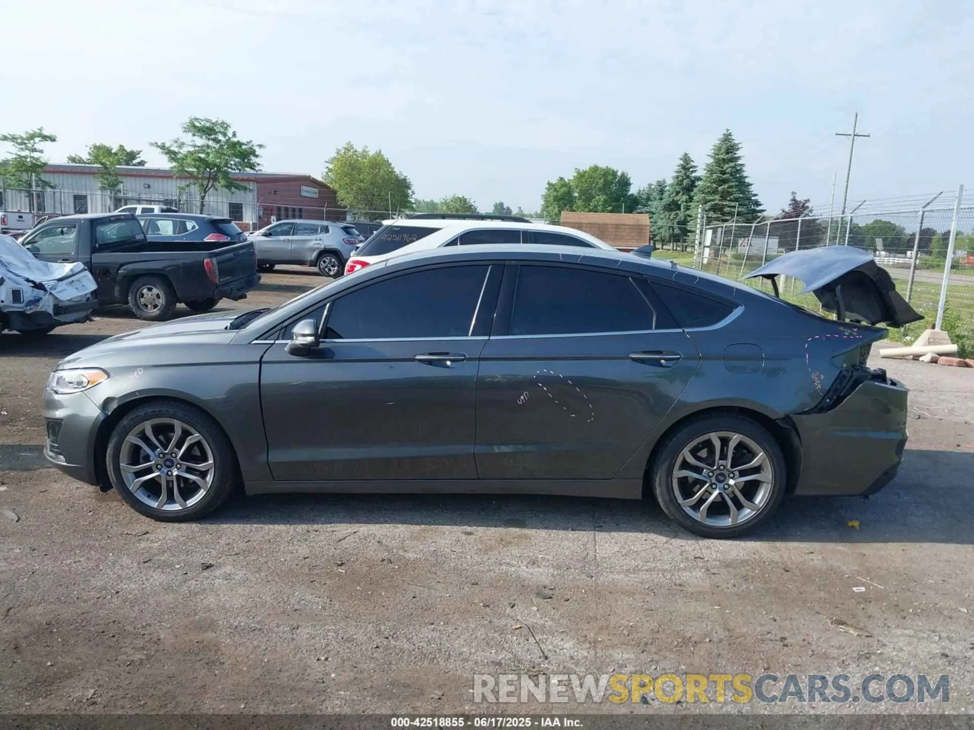 14 Фотография поврежденного автомобиля 3FA6P0CD9LR229470 FORD FUSION 2020