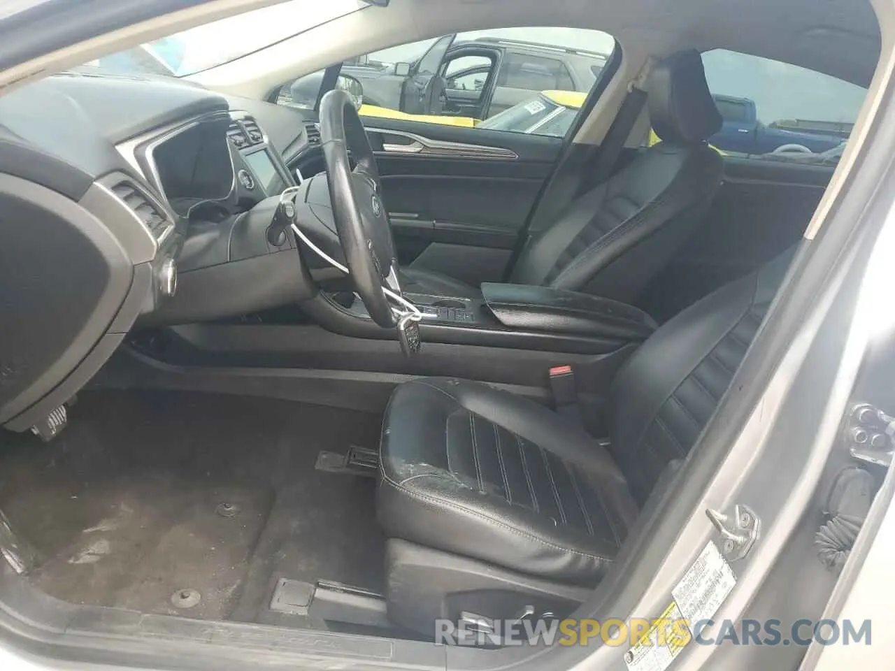 7 Photograph of a damaged car 3FA6P0CDXLR193210 FORD FUSION 2020