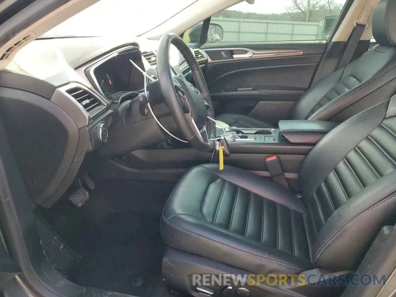 7 Photograph of a damaged car 3FA6P0CDXLR256306 FORD FUSION 2020