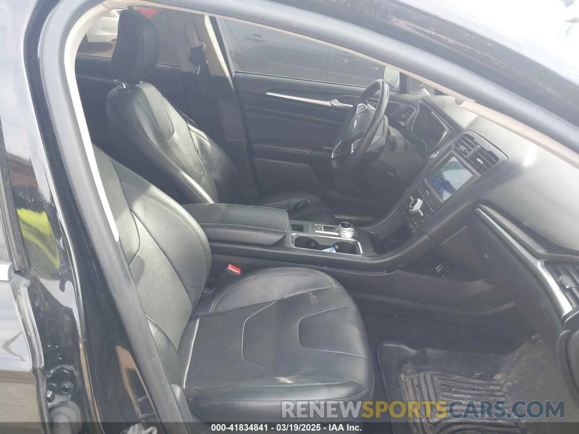 5 Photograph of a damaged car 3FA6P0D90LR152062 FORD FUSION 2020