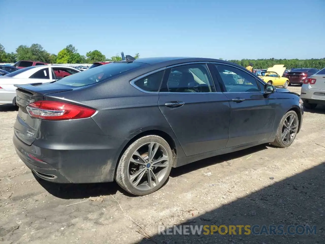 3 Photograph of a damaged car 3FA6P0D92LR133786 FORD FUSION 2020