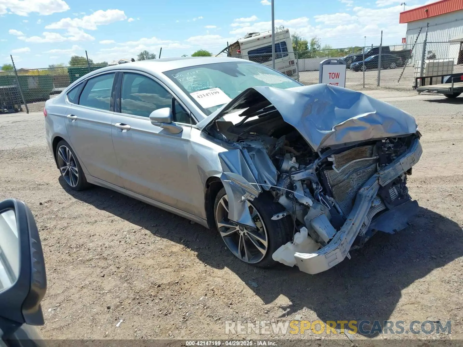 1 Фотография поврежденного автомобиля 3FA6P0D92LR136722 FORD FUSION 2020