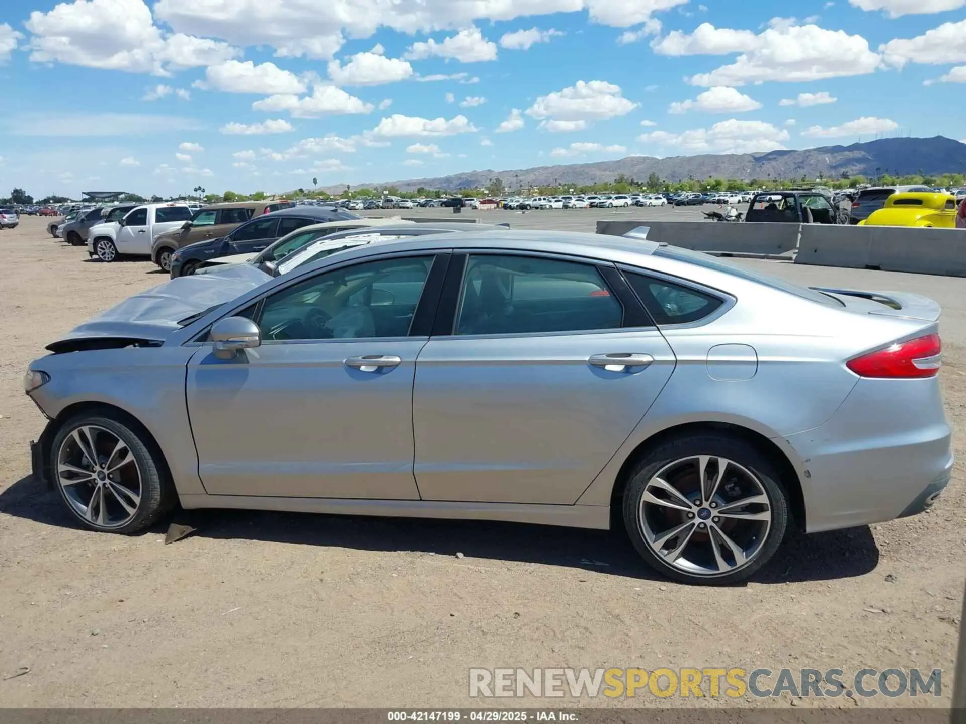 14 Фотография поврежденного автомобиля 3FA6P0D92LR136722 FORD FUSION 2020