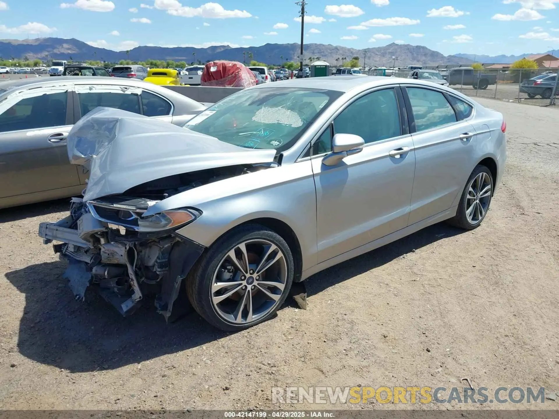 2 Фотография поврежденного автомобиля 3FA6P0D92LR136722 FORD FUSION 2020