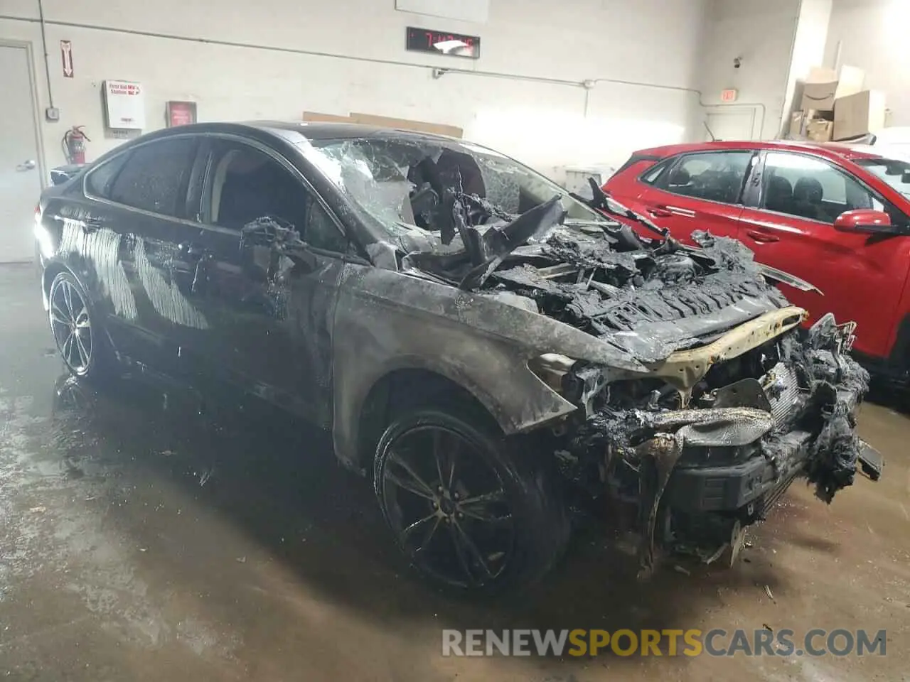 4 Фотография поврежденного автомобиля 3FA6P0D92LR151575 FORD FUSION 2020