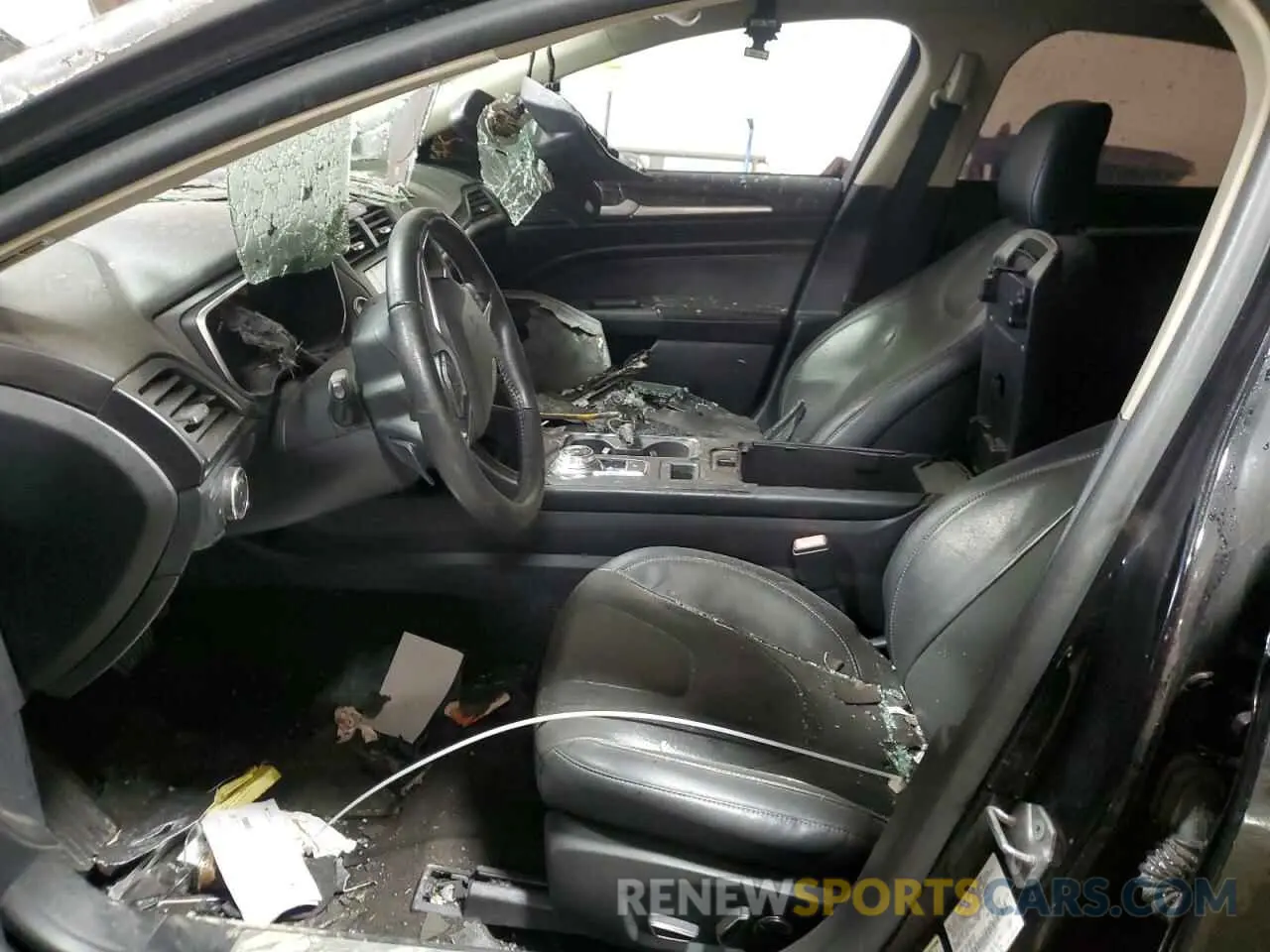 7 Фотография поврежденного автомобиля 3FA6P0D92LR151575 FORD FUSION 2020
