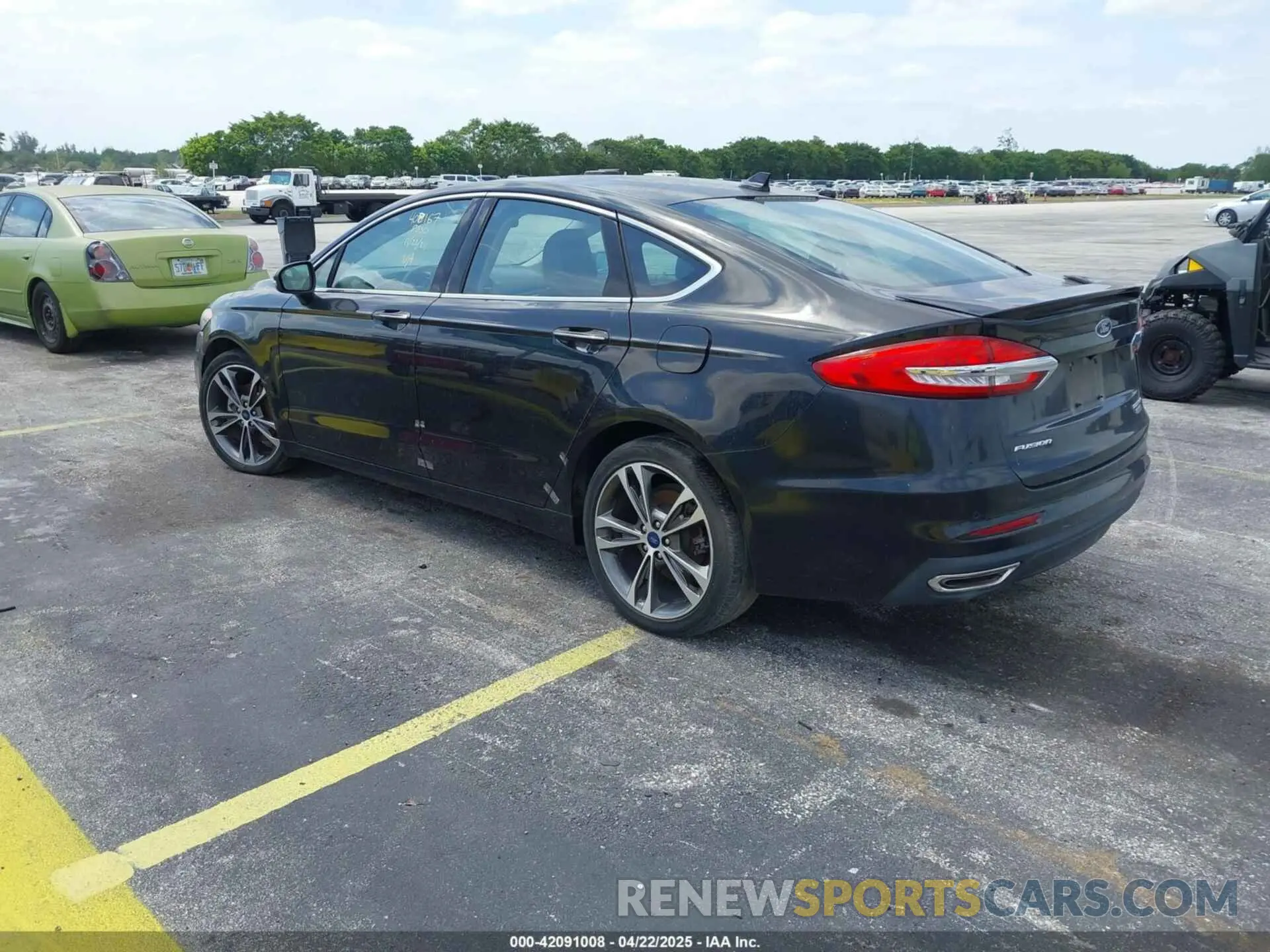 3 Photograph of a damaged car 3FA6P0D93LR117287 FORD FUSION 2020