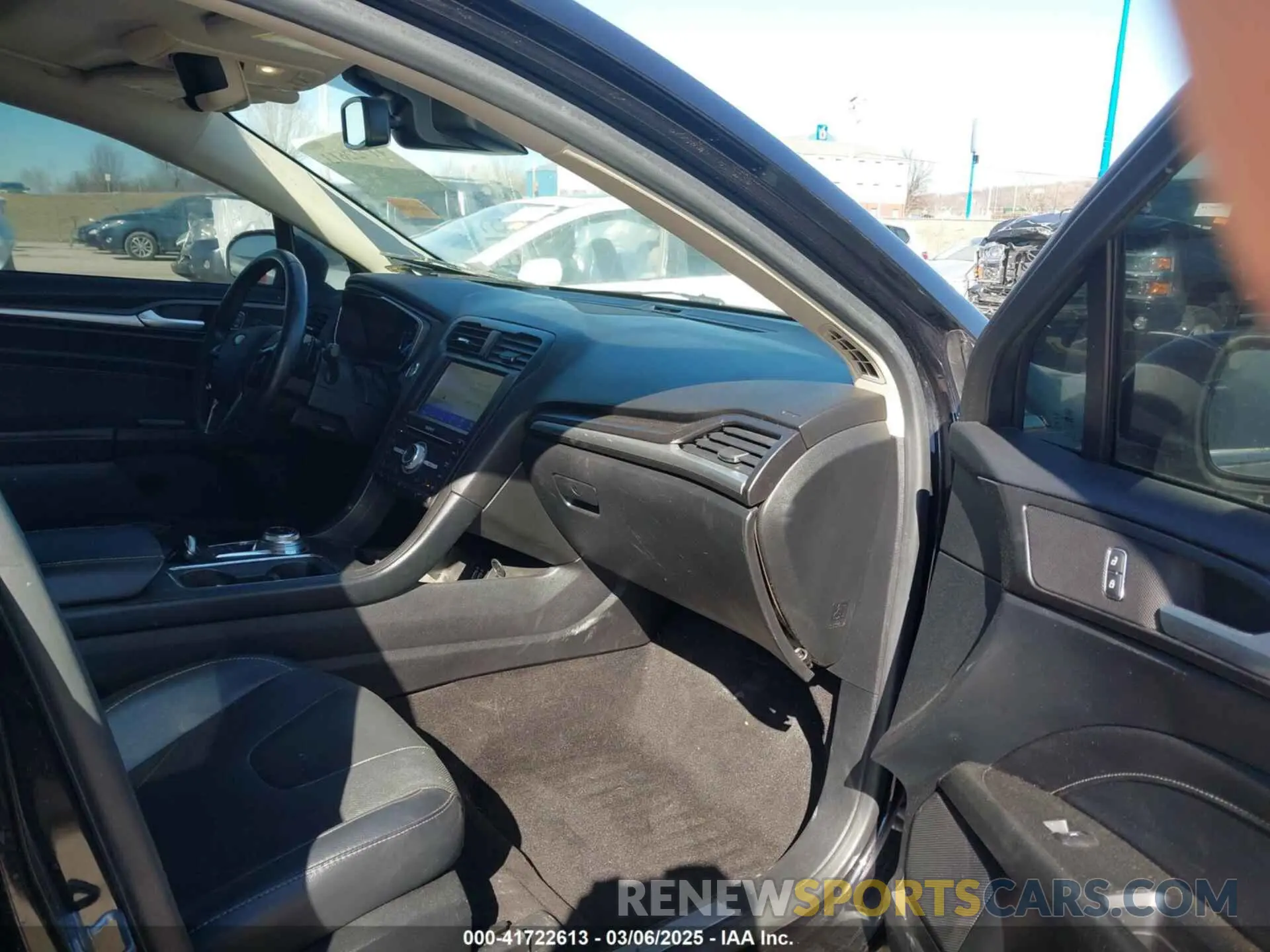 5 Фотография поврежденного автомобиля 3FA6P0D93LR131495 FORD FUSION 2020