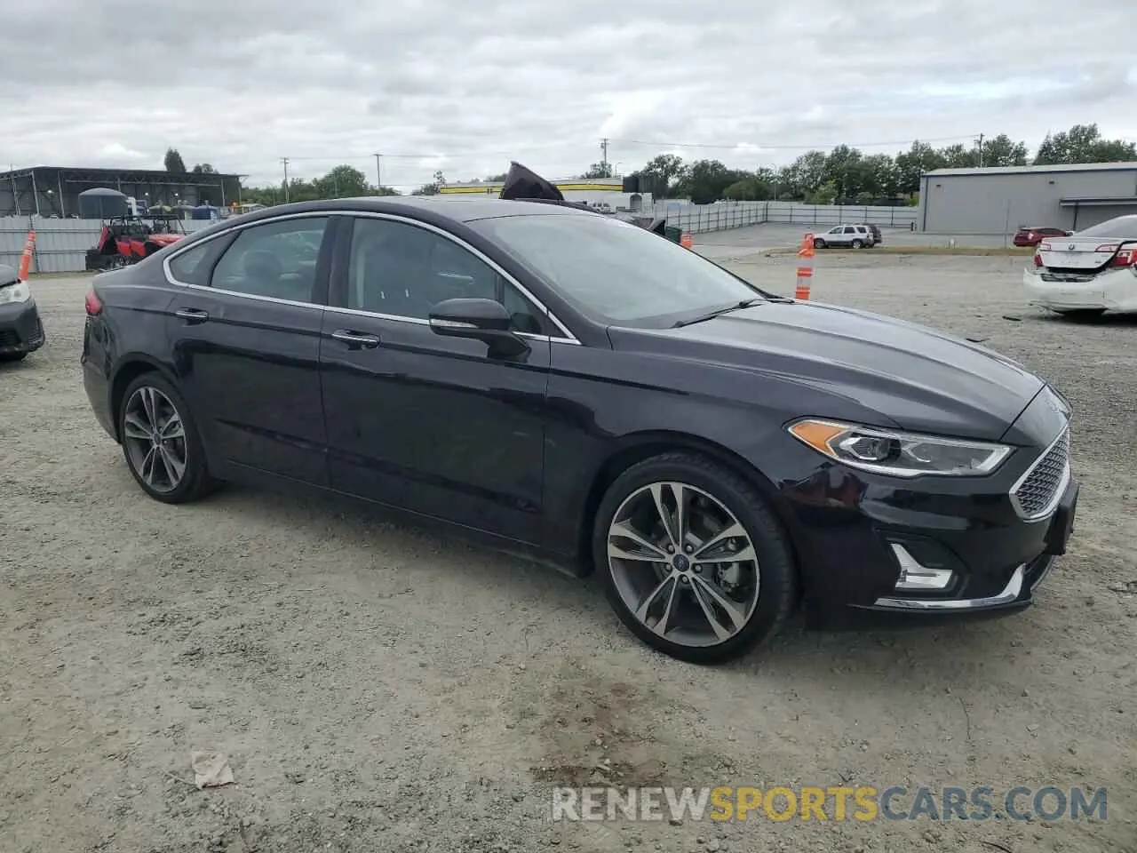 4 Photograph of a damaged car 3FA6P0D93LR205482 FORD FUSION 2020