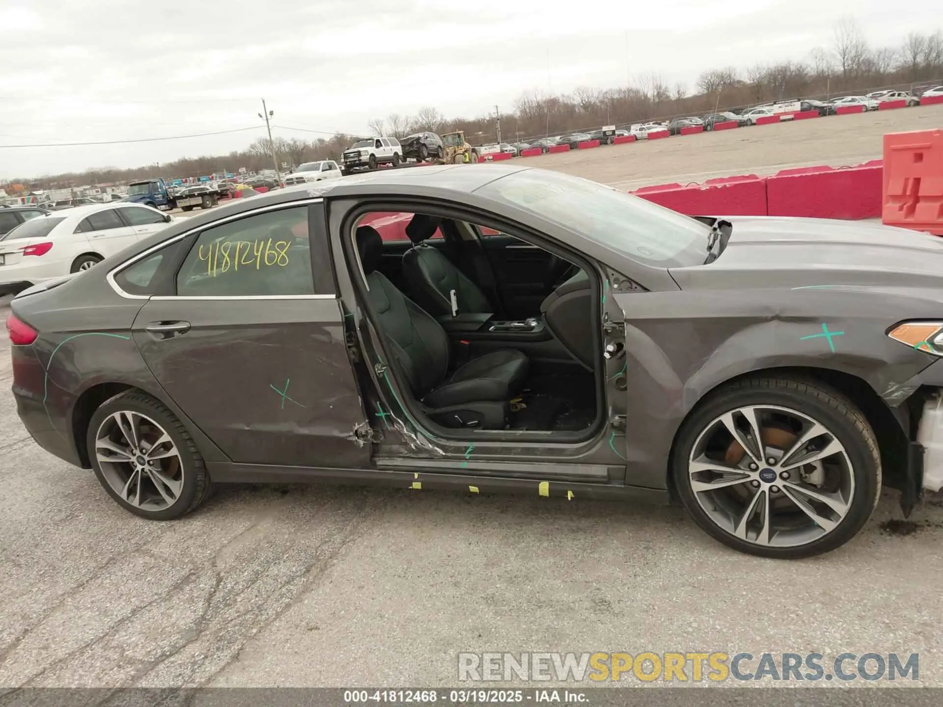 13 Photograph of a damaged car 3FA6P0D94LR138861 FORD FUSION 2020