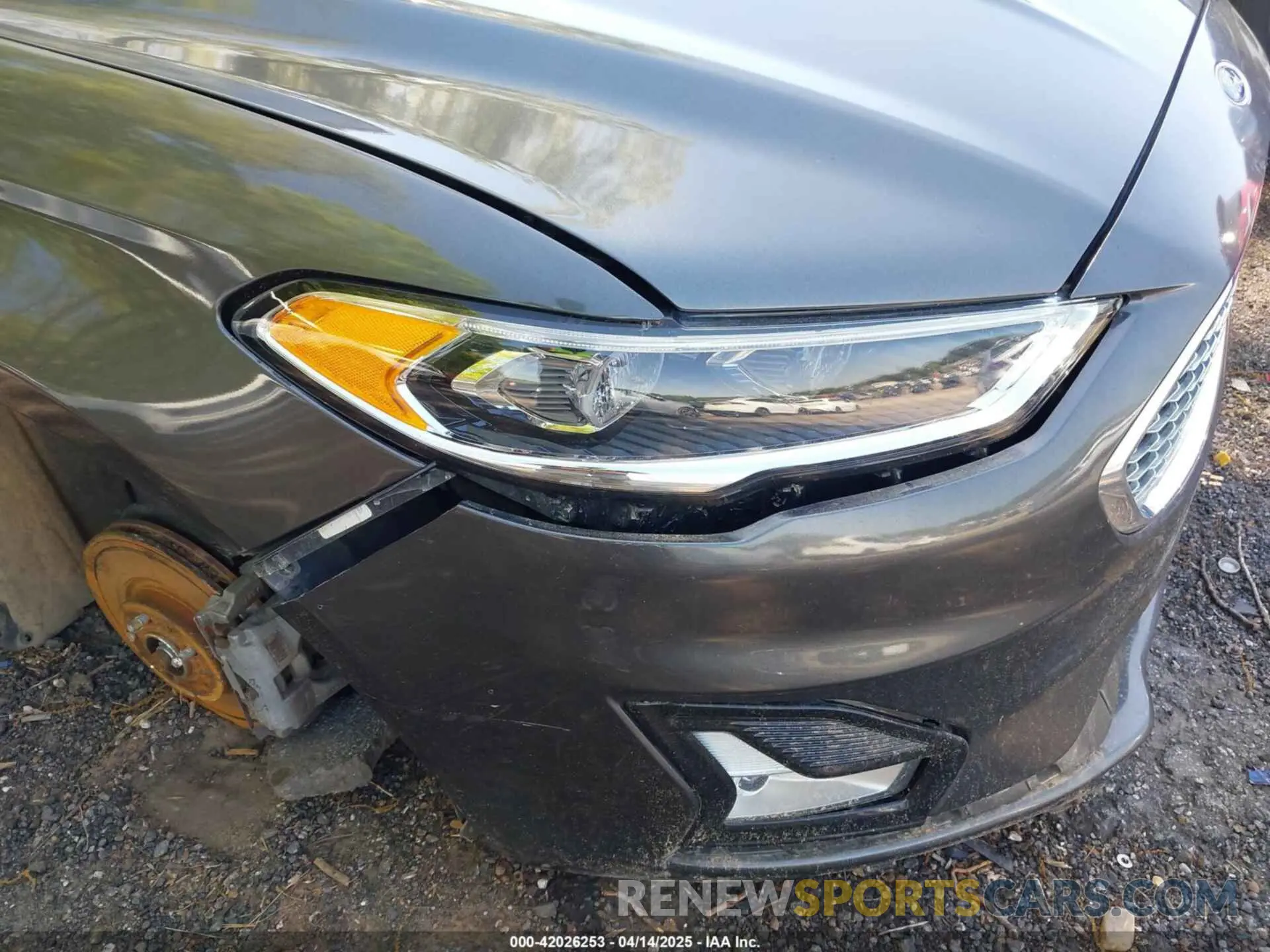 17 Photograph of a damaged car 3FA6P0D94LR151464 FORD FUSION 2020