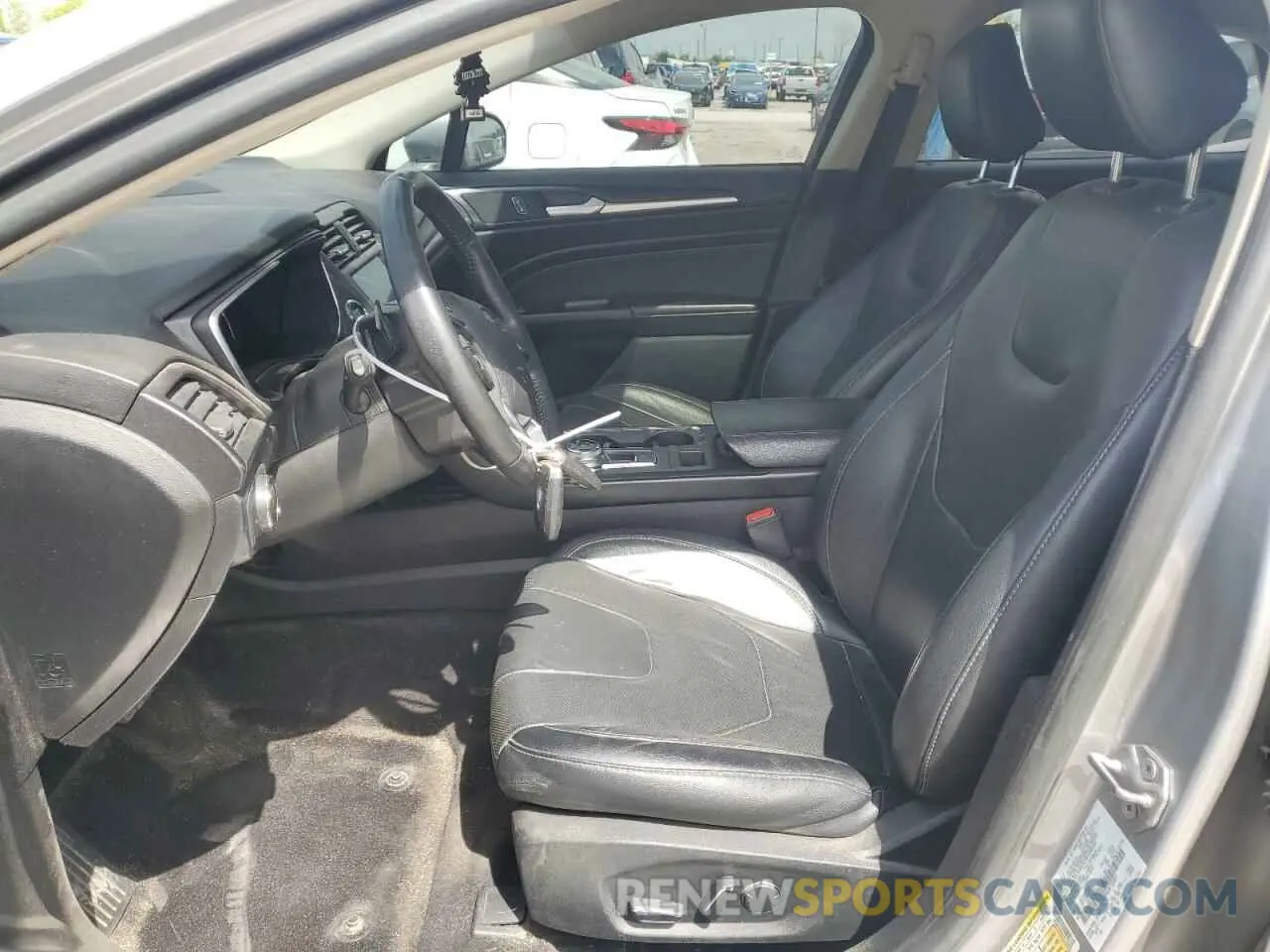 7 Фотография поврежденного автомобиля 3FA6P0D94LR152307 FORD FUSION 2020