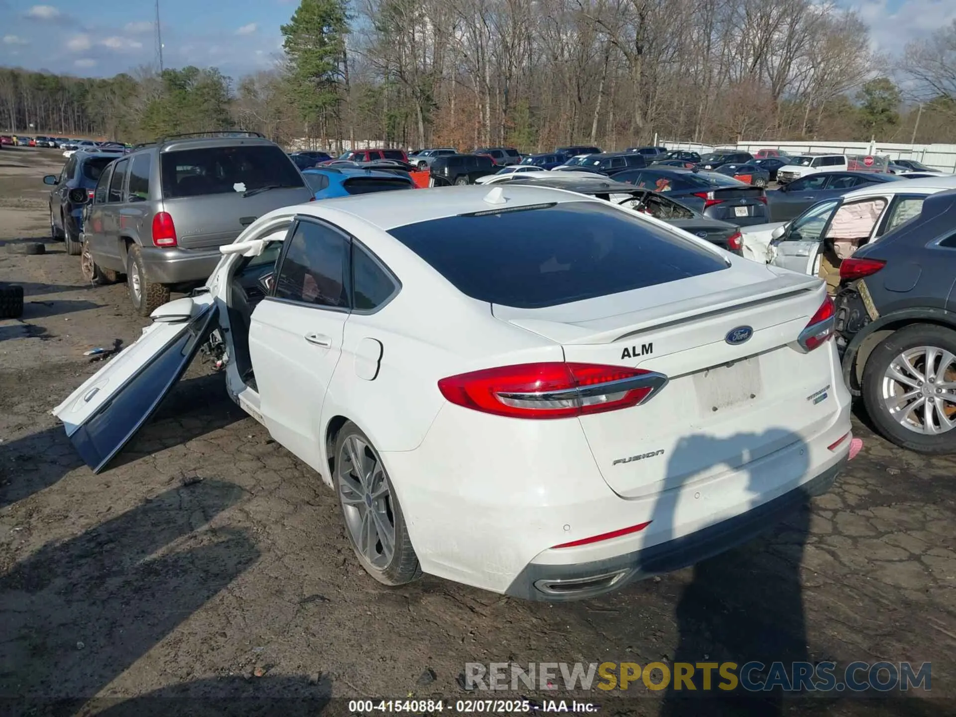 3 Photograph of a damaged car 3FA6P0D97LR127885 FORD FUSION 2020