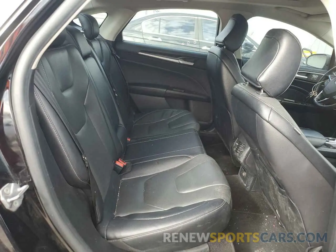 10 Photograph of a damaged car 3FA6P0D97LR173720 FORD FUSION 2020