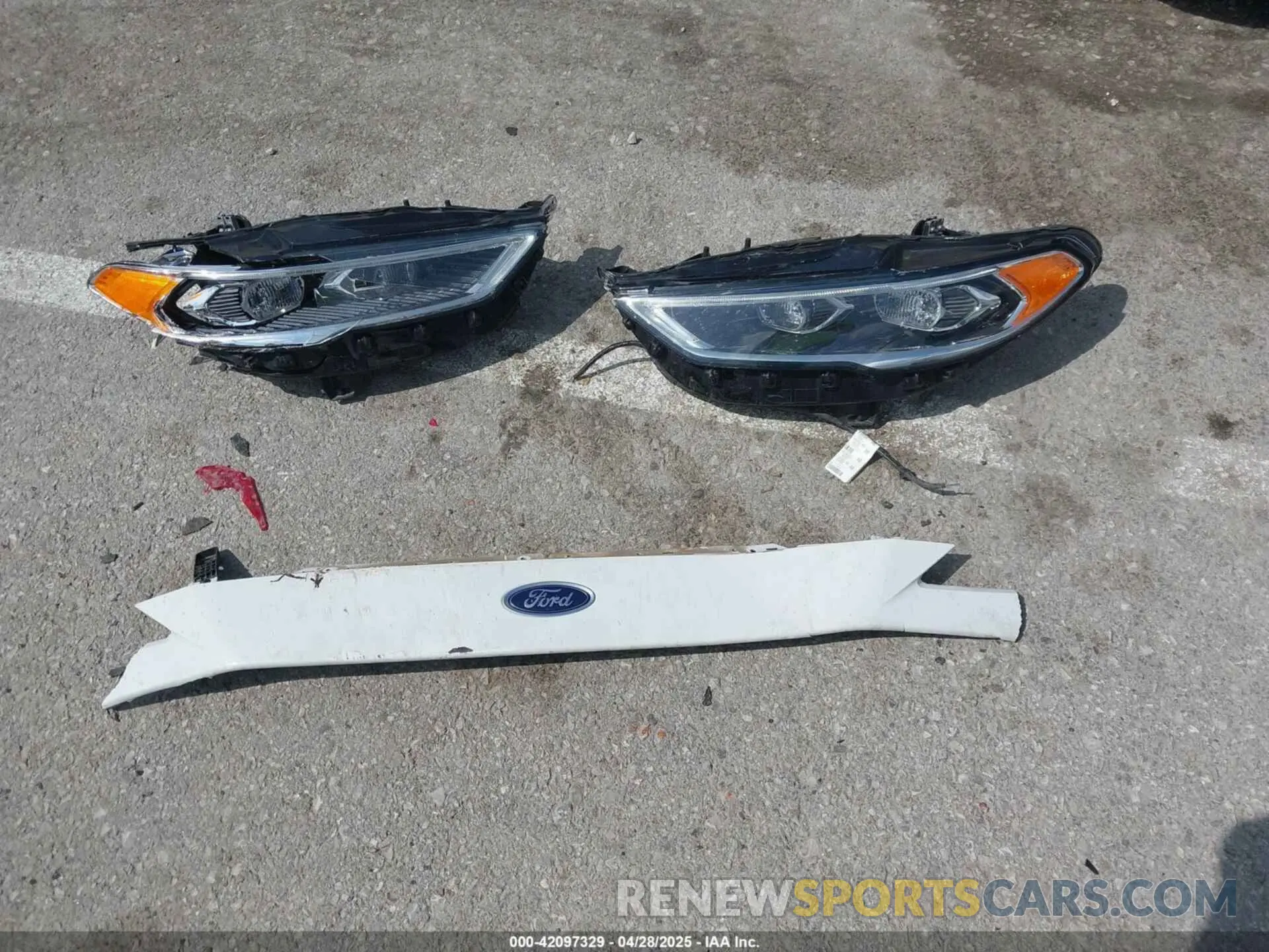 12 Photograph of a damaged car 3FA6P0D99LR192821 FORD FUSION 2020