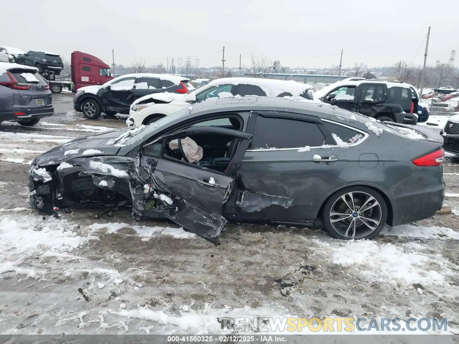 13 Photograph of a damaged car 3FA6P0D9XLR137908 FORD FUSION 2020
