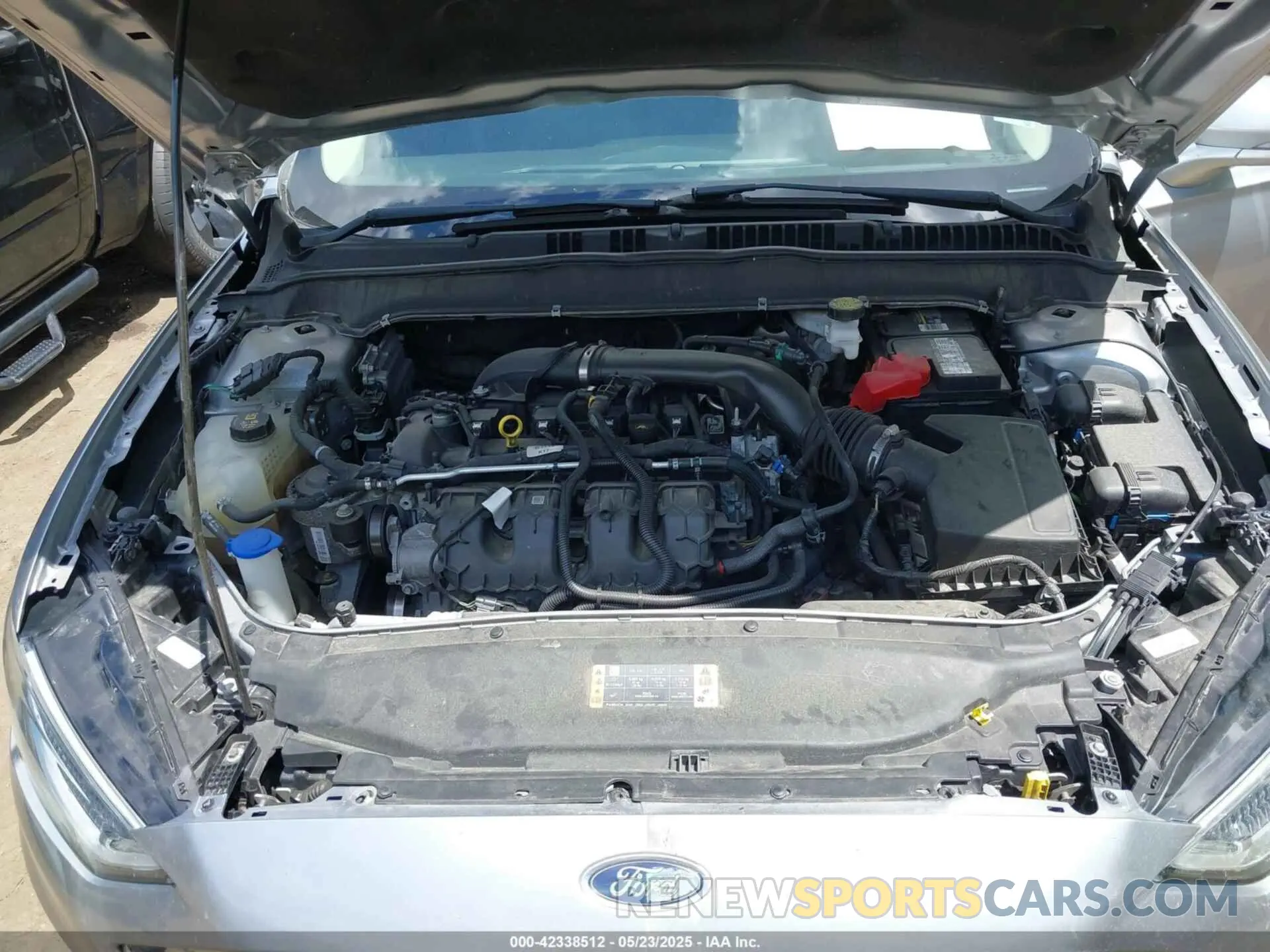 10 Photograph of a damaged car 3FA6P0D9XLR174750 FORD FUSION 2020