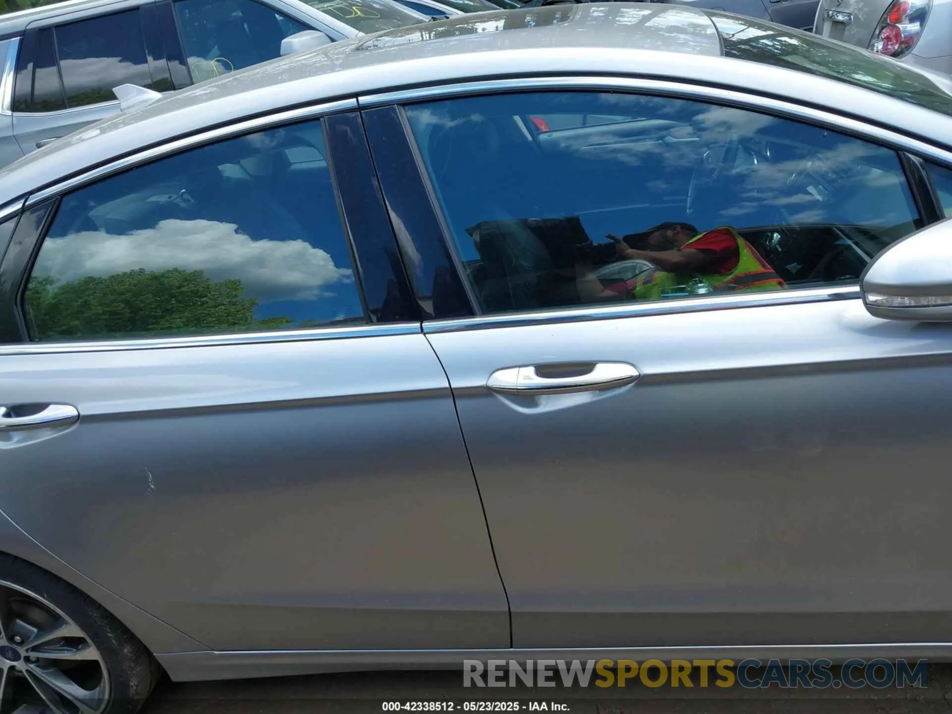 13 Photograph of a damaged car 3FA6P0D9XLR174750 FORD FUSION 2020