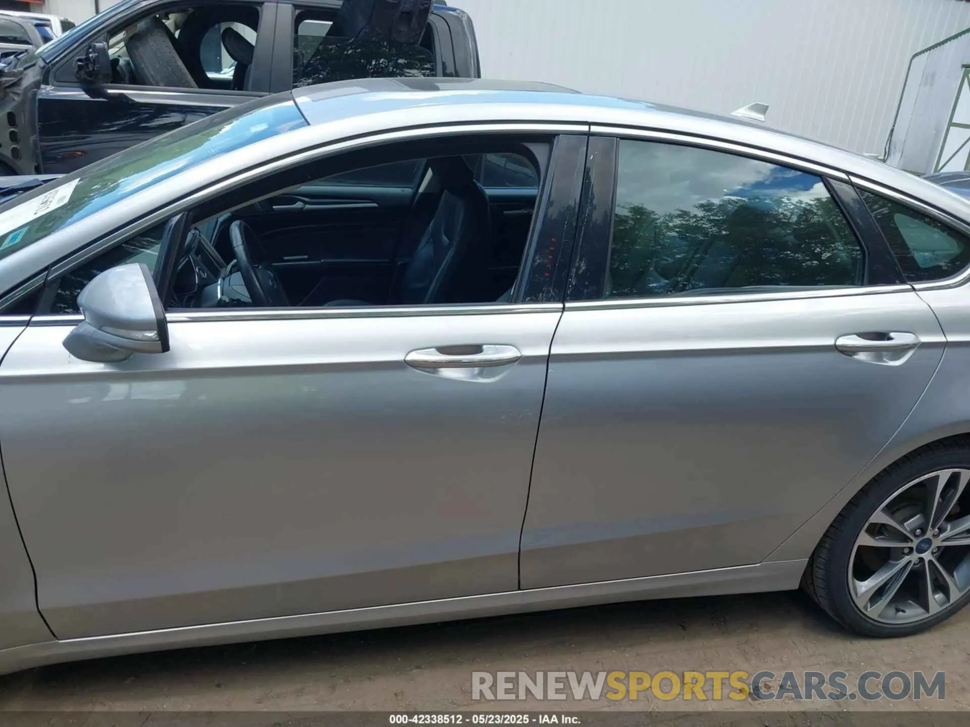 14 Photograph of a damaged car 3FA6P0D9XLR174750 FORD FUSION 2020