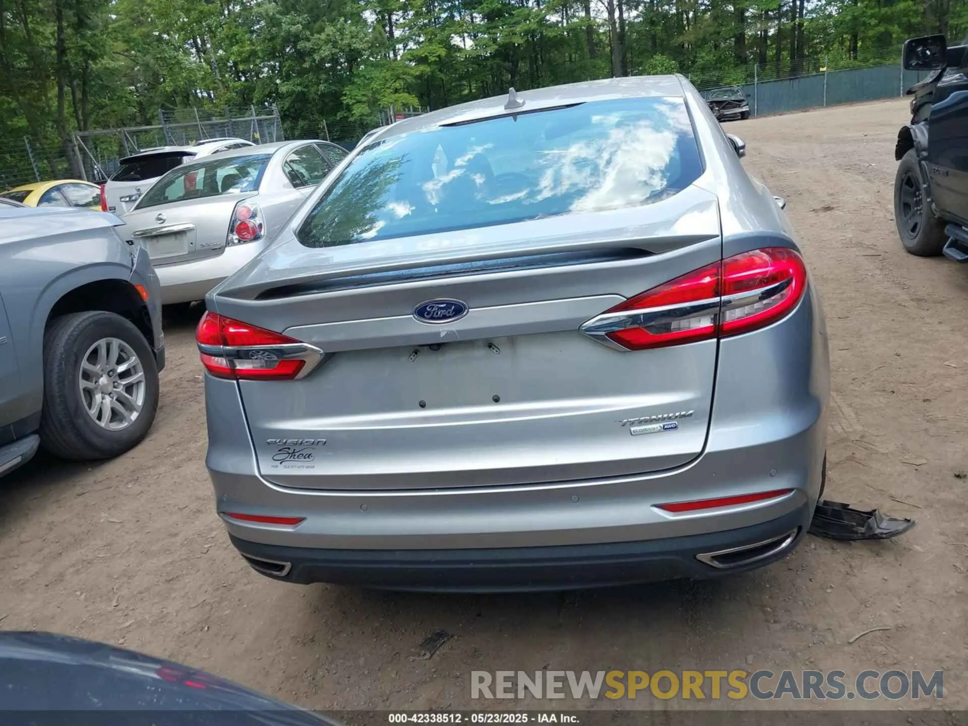 16 Photograph of a damaged car 3FA6P0D9XLR174750 FORD FUSION 2020