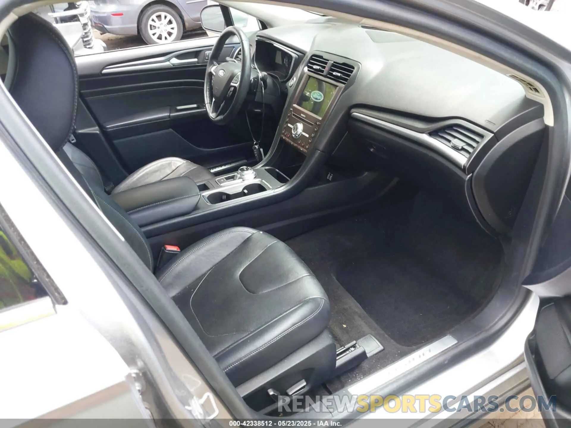 5 Photograph of a damaged car 3FA6P0D9XLR174750 FORD FUSION 2020