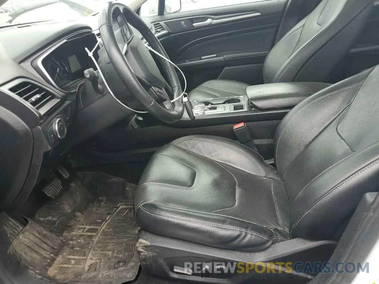 7 Фотография поврежденного автомобиля 3FA6P0D9XLR205852 FORD FUSION 2020
