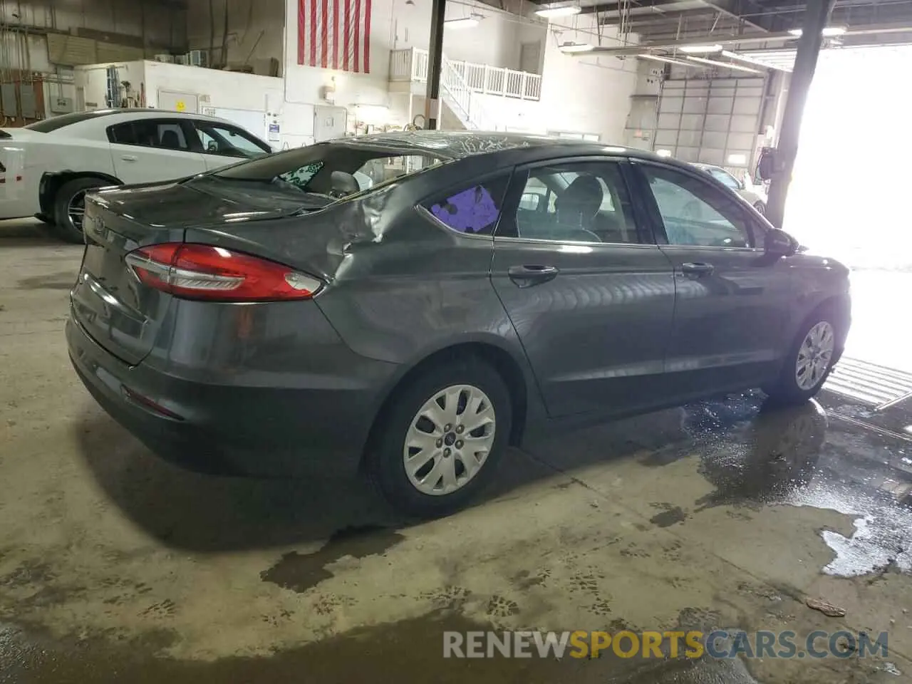 3 Photograph of a damaged car 3FA6P0G71LR106086 FORD FUSION 2020