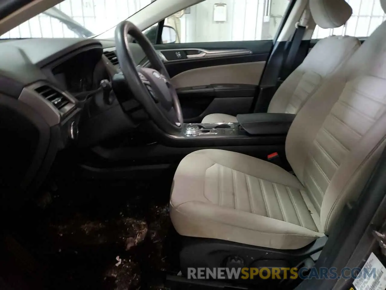 7 Photograph of a damaged car 3FA6P0G71LR106086 FORD FUSION 2020