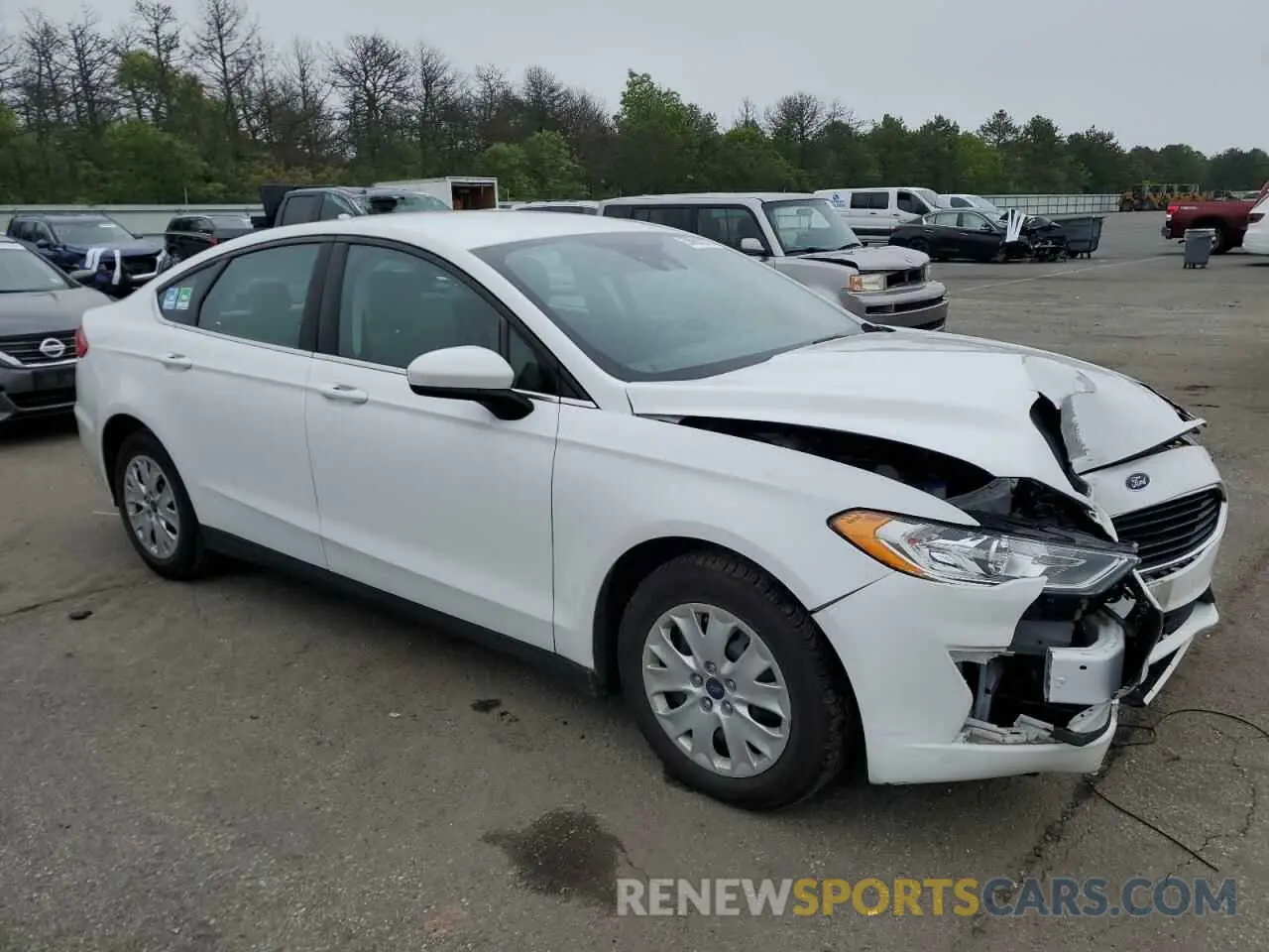 4 Photograph of a damaged car 3FA6P0G71LR227796 FORD FUSION 2020
