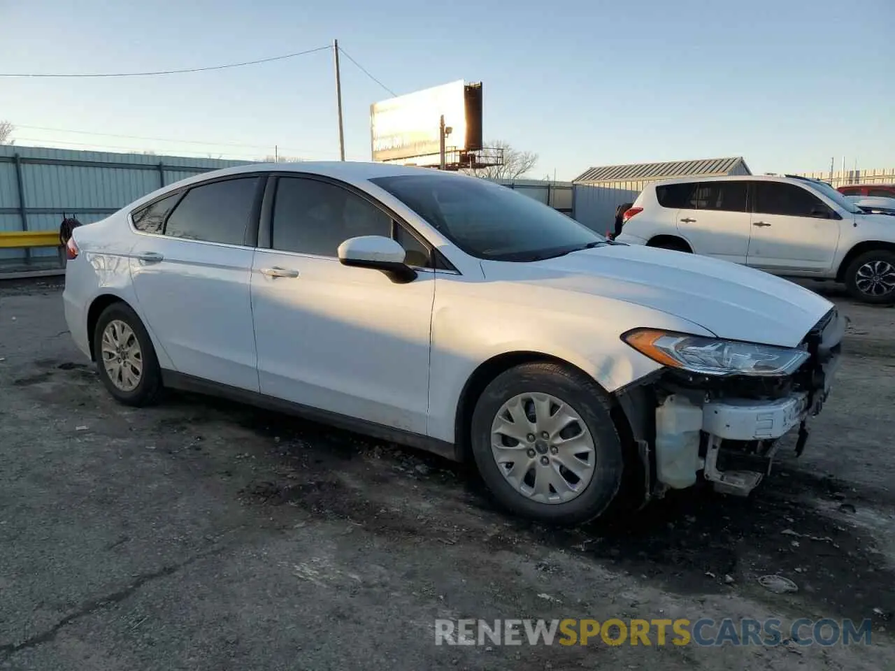 4 Photograph of a damaged car 3FA6P0G71LR232769 FORD FUSION 2020